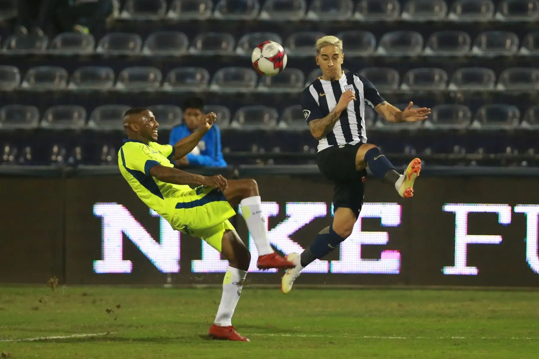 Alianza Lima perdió 1 a 0 frente al UTC de Cajamarca , en el estadio Alejandro Villanueva. Foto:ANDINA/Jhomy Laurente