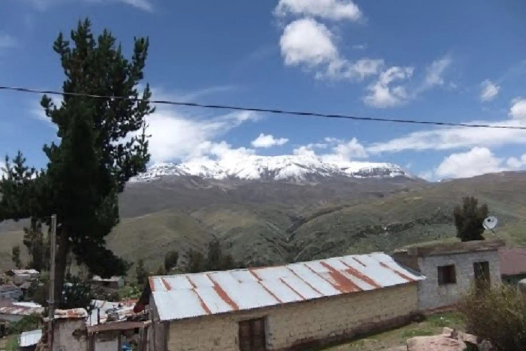 En la región Moquegua el Simulacro Multipeligro 2018 se ejecutará por actividad volcánica en las zonas cercanas al Ticsani, macizo ubicado en el distrito de San Cristóbal de Calacoa, provincia Mariscal Nieto, con la participación de 210 personas que evacuarán a zona seguras. Foto: Internet/Agencias