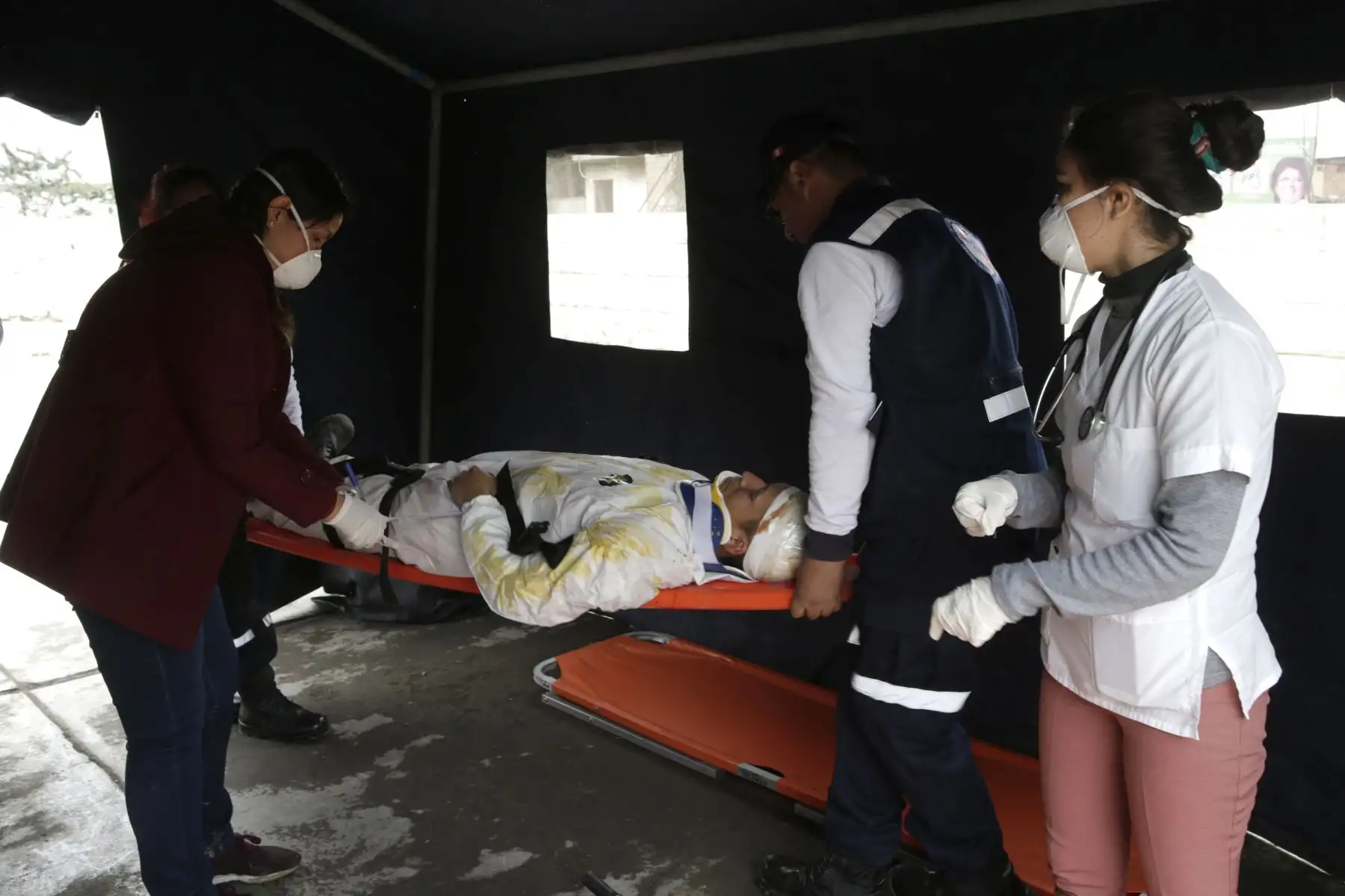 Medicos Minsa atienden heridos durante simulacro de sismo y deslizamientos en la zona de Flor de Amancaes Rimac. Foto: ANDINA/Melina Mejía