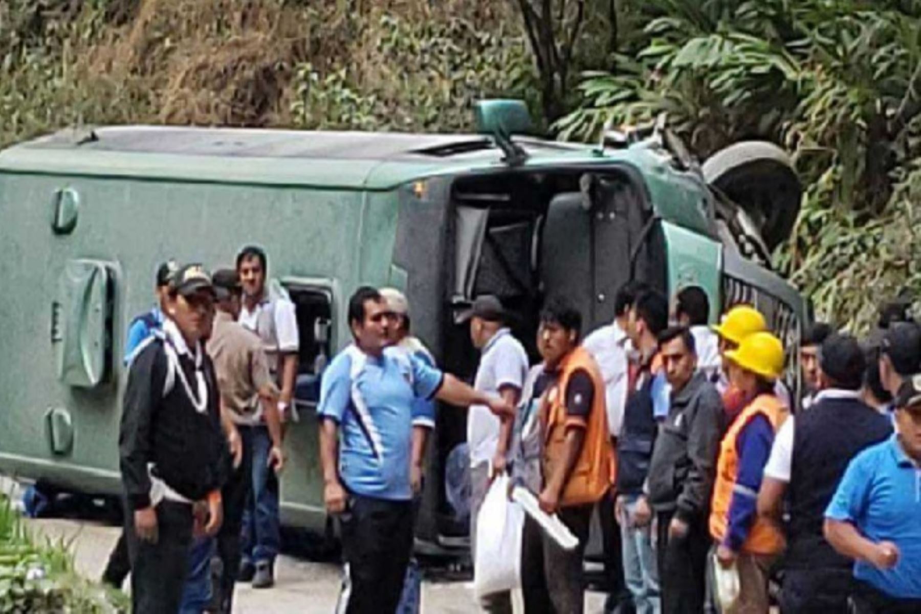 Ante el accidente de tránsito ocurrido ayer debido a la volcadura del bus turístico de la empresa Consettur, que retornaba de la ciudadela de Machu Picchu, en la región Cusco, el Indecopi inició una investigación y ha activado su protocolo de emergencia, para verificar el cumplimiento de las normas de protección al consumidor por parte de dicha empresa. ANDINA/Difusión