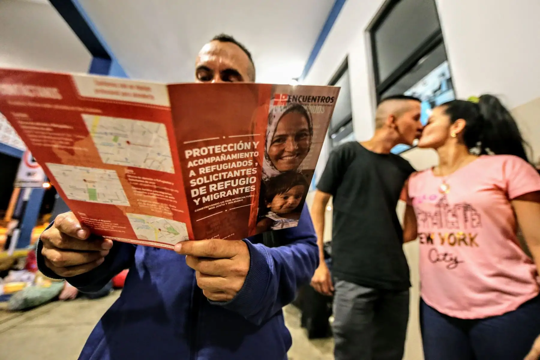 Migrantes venezolanos a la espera del permiso para ingresar a nuestro país, en el Centro Binacional de Atención Fronteriza de Aguas Verdes, Tumbes. Foto: ANDINA/Luis Iparraguirre