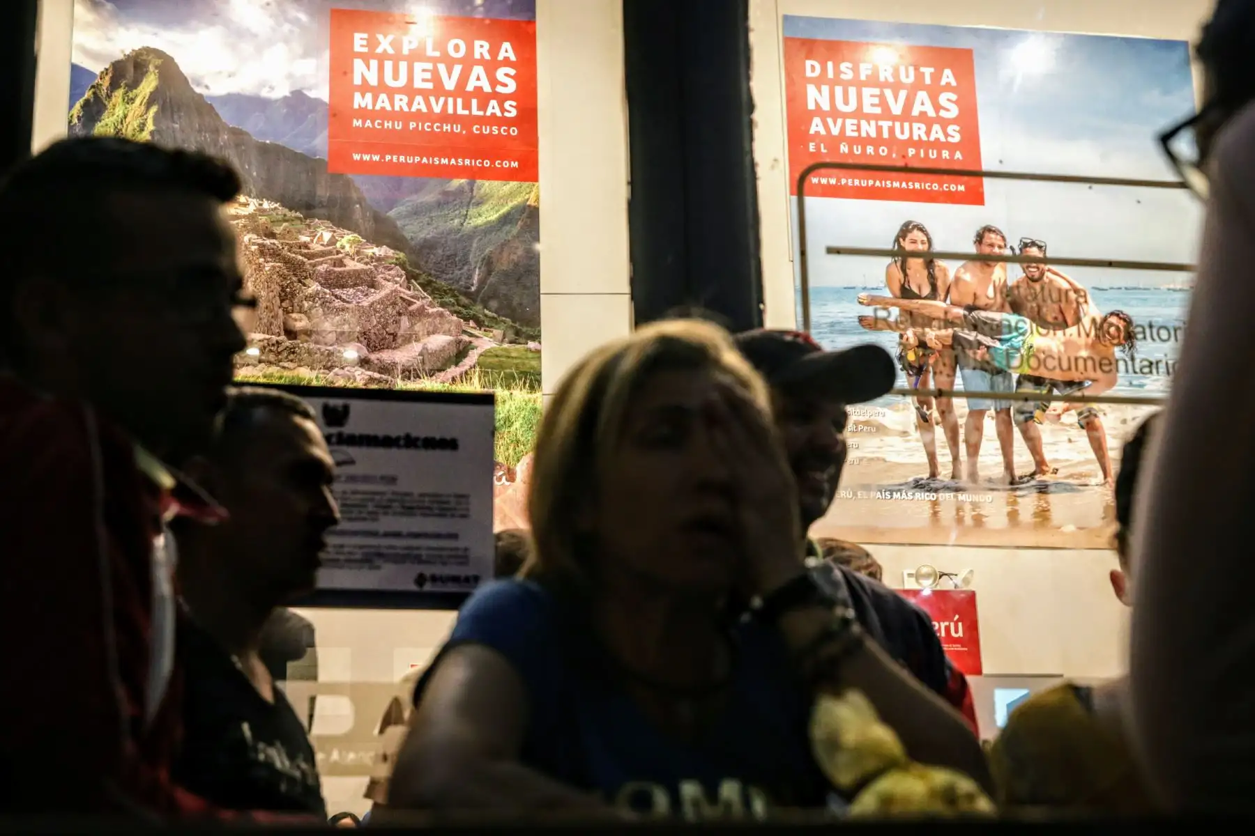 Migrantes venezolanos a la espera del permiso para ingresar a nuestro país, en el Centro Binacional de Atención Fronteriza de Aguas Verdes, Tumbes. Foto: ANDINA/Luis Iparraguirre