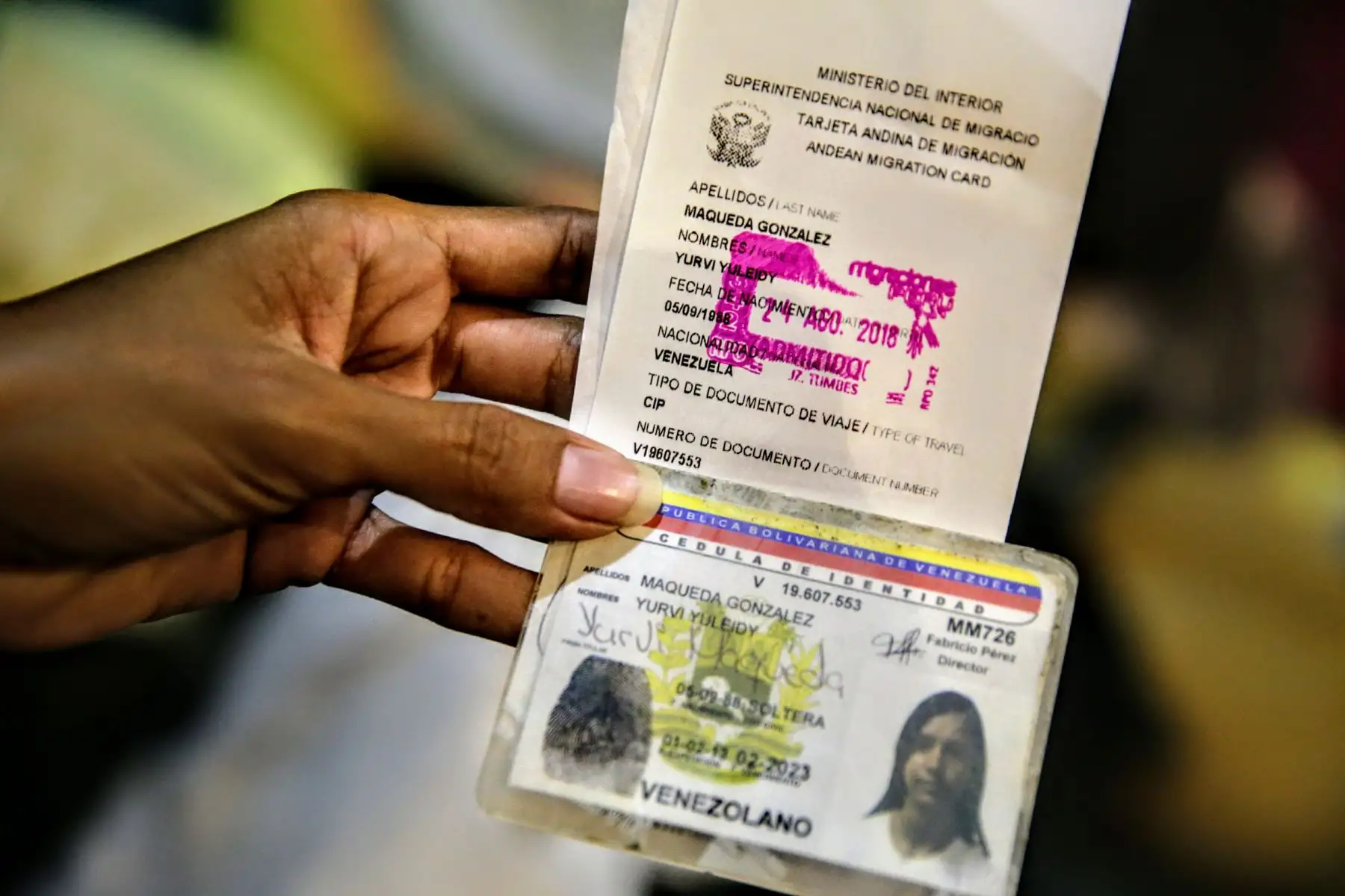 Llegada de los últimos buses que trasladan a venezolanos, minutos antes de el requerimiento de pasaporte obligatorio para su ingreso al Perú. Foto: ANDINA/Luis Iparraguirre