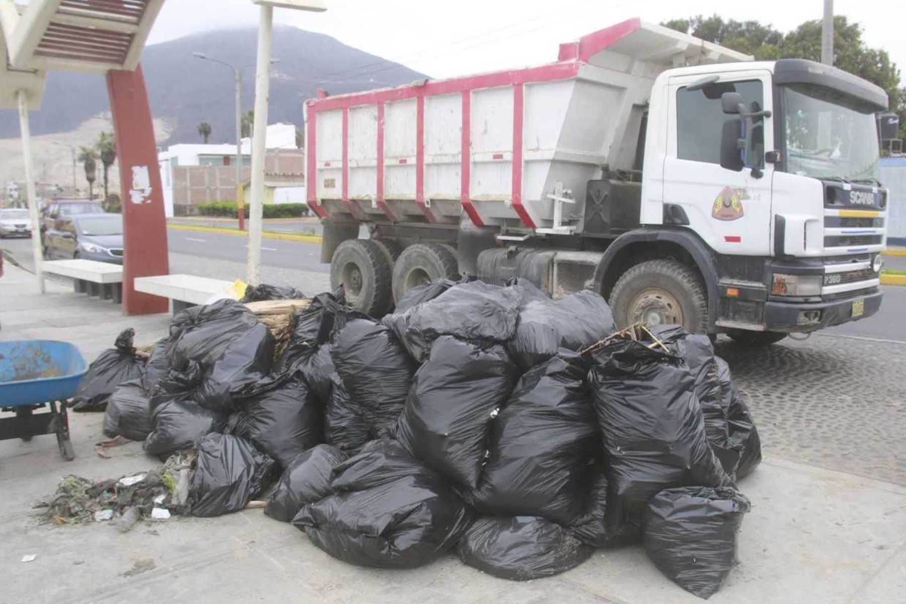 Ministra del Ambiente exhorta a alcaldes del país a mejorar gestión de residuos sólidos. ANDINA/Difusión