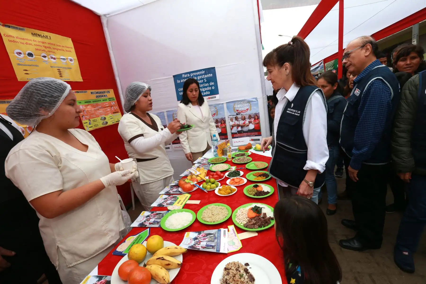 Ministra de Salud Silvia Pessah, en la Cuarta Jornada Nacional  contra la Anemia en el Agustino. Foto: ANDINA/Norman Córdova