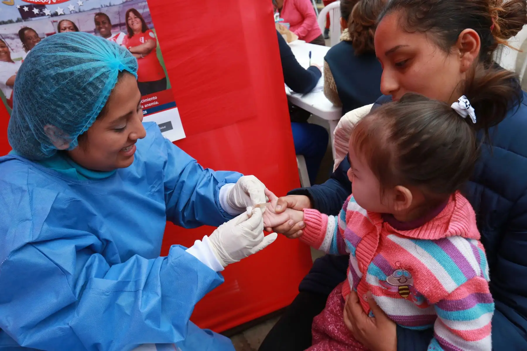 Personal del Minsa, en la Cuarta Jornada Nacional  contra la Anemia en el Agustino. Foto: ANDINA/Norman Córdova