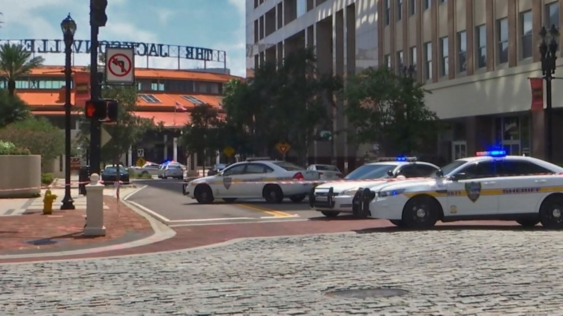Varias personas murieron este domingo en un tiroteo masivo en un torneo de videojuegos en Jacksonville, Florida.