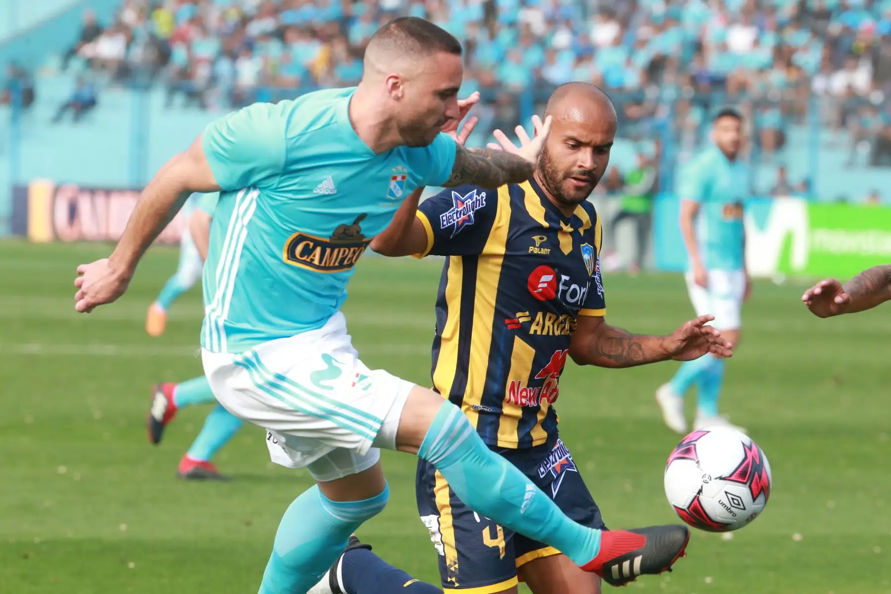 Cristal sacó lustre a su título de campeón al vencer 2-1 a Sport Rosario. Foto: ANDINA/Vidal Tarqui