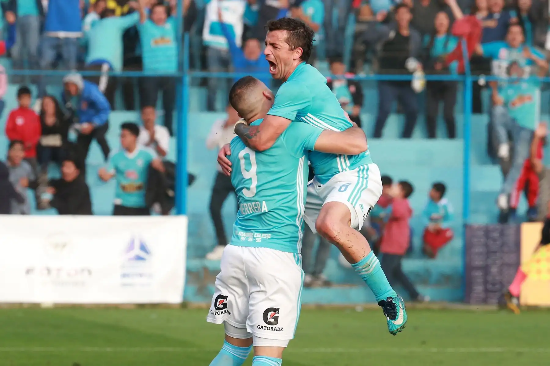 Cristal sacó lustre a su título de campeón al vencer 2-1 a Sport Rosario. Foto: ANDINA/Vidal Tarqui