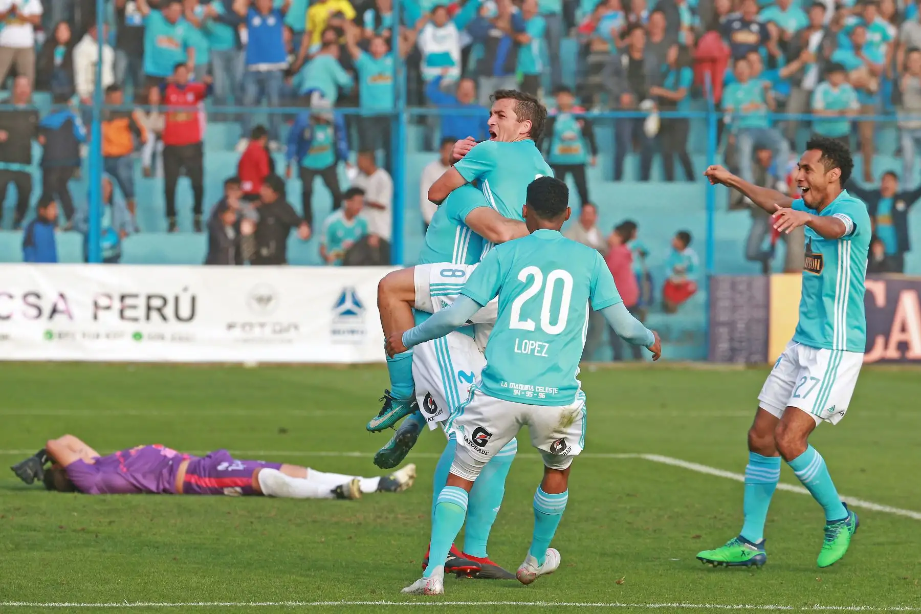 Cristal sacó lustre a su título de campeón al vencer 2-1 a Sport Rosario. Foto: ANDINA/Vidal Tarqui