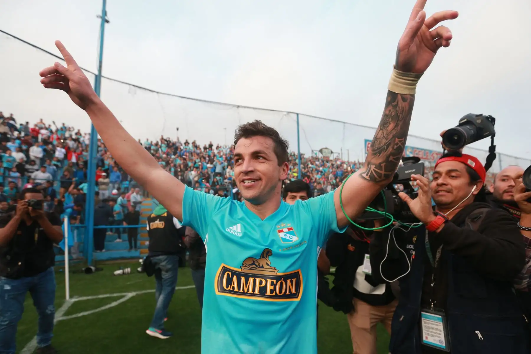 Cristal sacó lustre a su título de campeón al vencer 2-1 a Sport Rosario. Foto: ANDINA/Vidal Tarqui