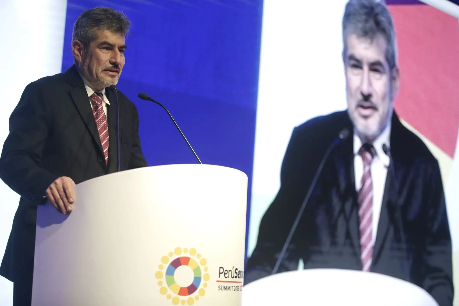 Ministro de Comercio Exterior y Turismo, Roger Valencia durante su presentación en el Perú Service Summit 2018. Foto: ANDINA/Melina Mejía