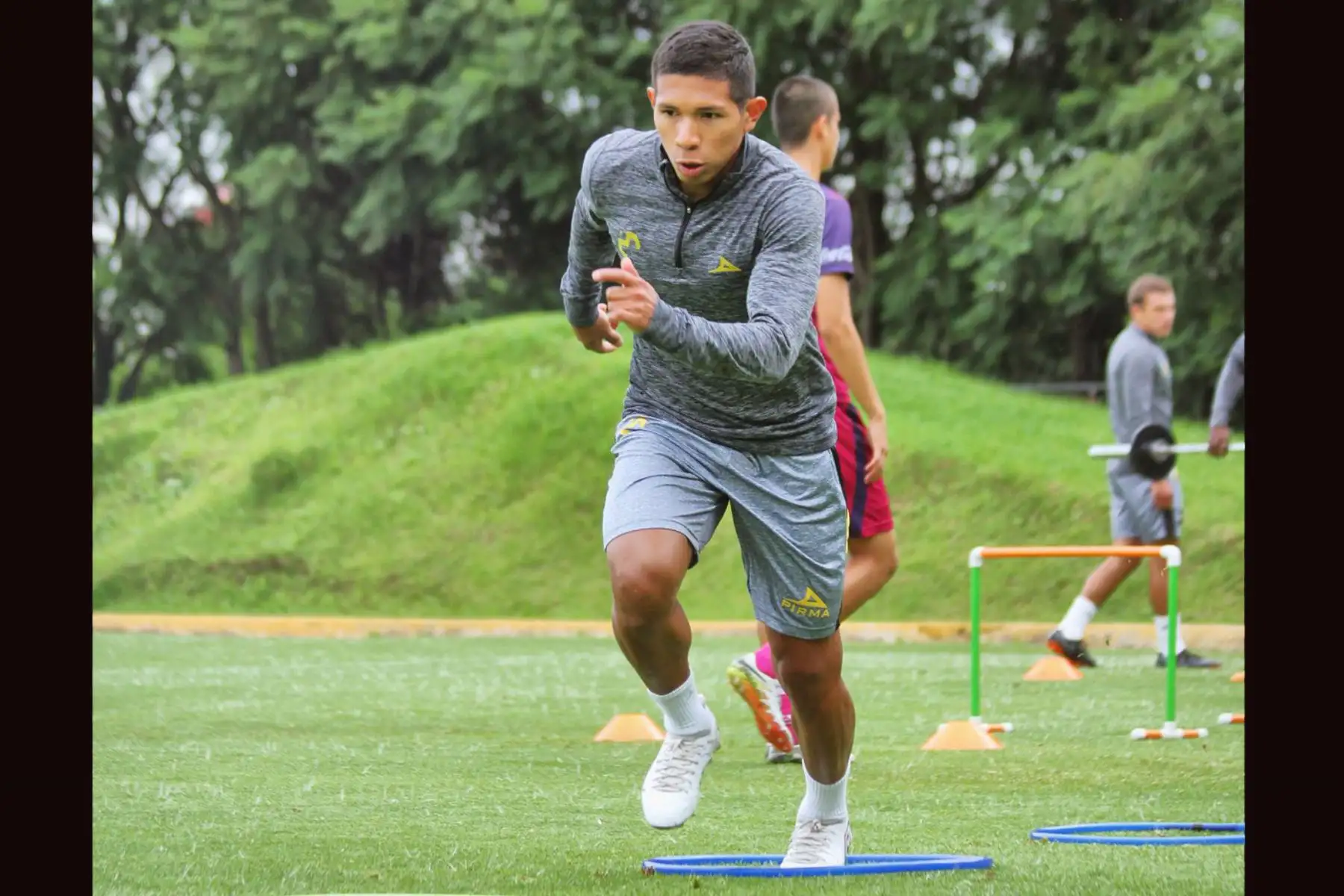 Edison Flores se puso de inmediato a las órdenes del cuerpo técnico del Monarca Morelia. Foto:Monarca Morelia