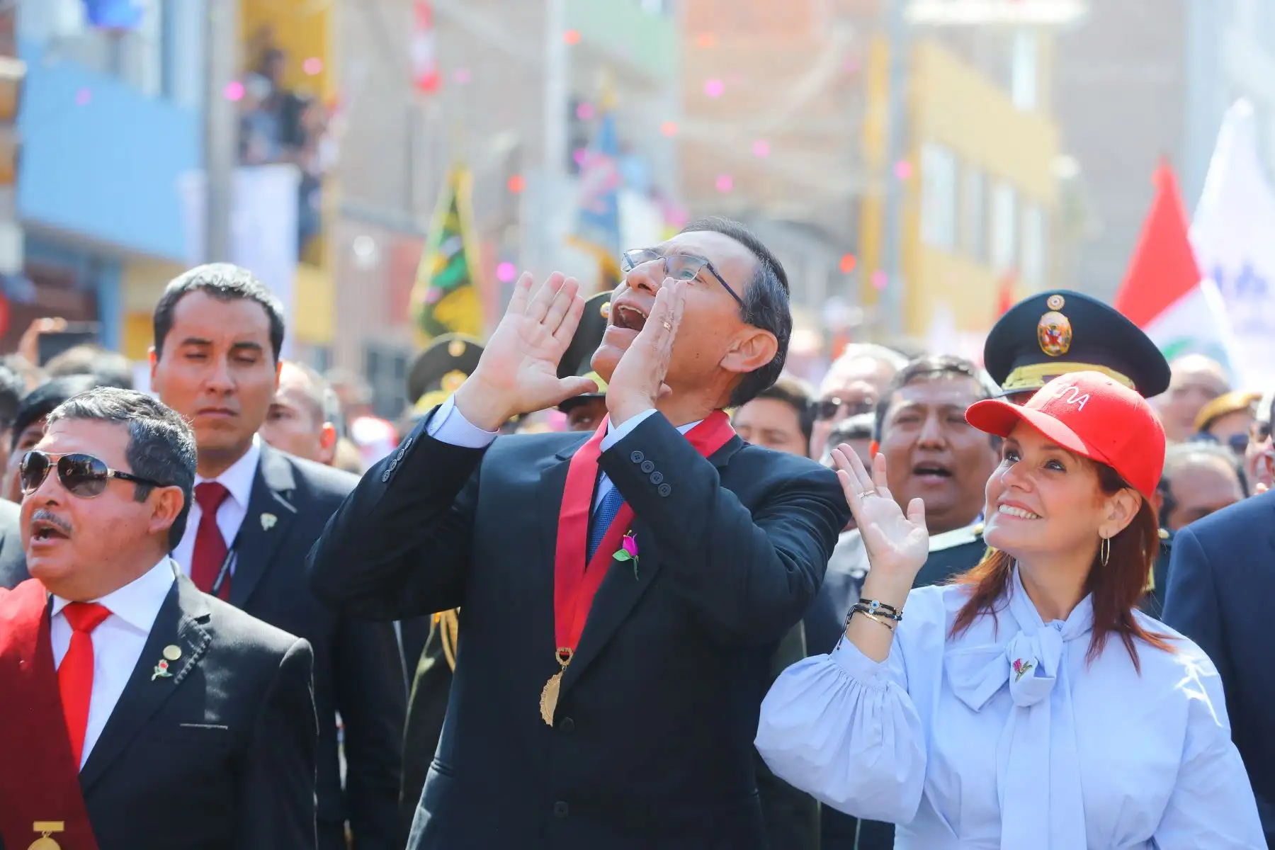 Jefe de Estado, Martín Vizcarra, participa en la Solemne Procesión de la Bandera Nacional en Tacna, en el marco del 89° aniversario de reincorporación de la ciudad heroica. Foto: ANDINA/Prensa Presidencia