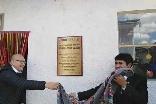 El primer Centro de Salud Mental Comunitario (CSMC) “Pradera de Los Celajes” de la región Apurímac se convirtió hoy en el establecimiento número 42 que implementa en el país el Ministerio de Salud (Minsa) con la finalidad de brindar servicios gratuitos a la población con problemas sicosociales y trastornos mentales, bajo un enfoque participativo y comunitario.