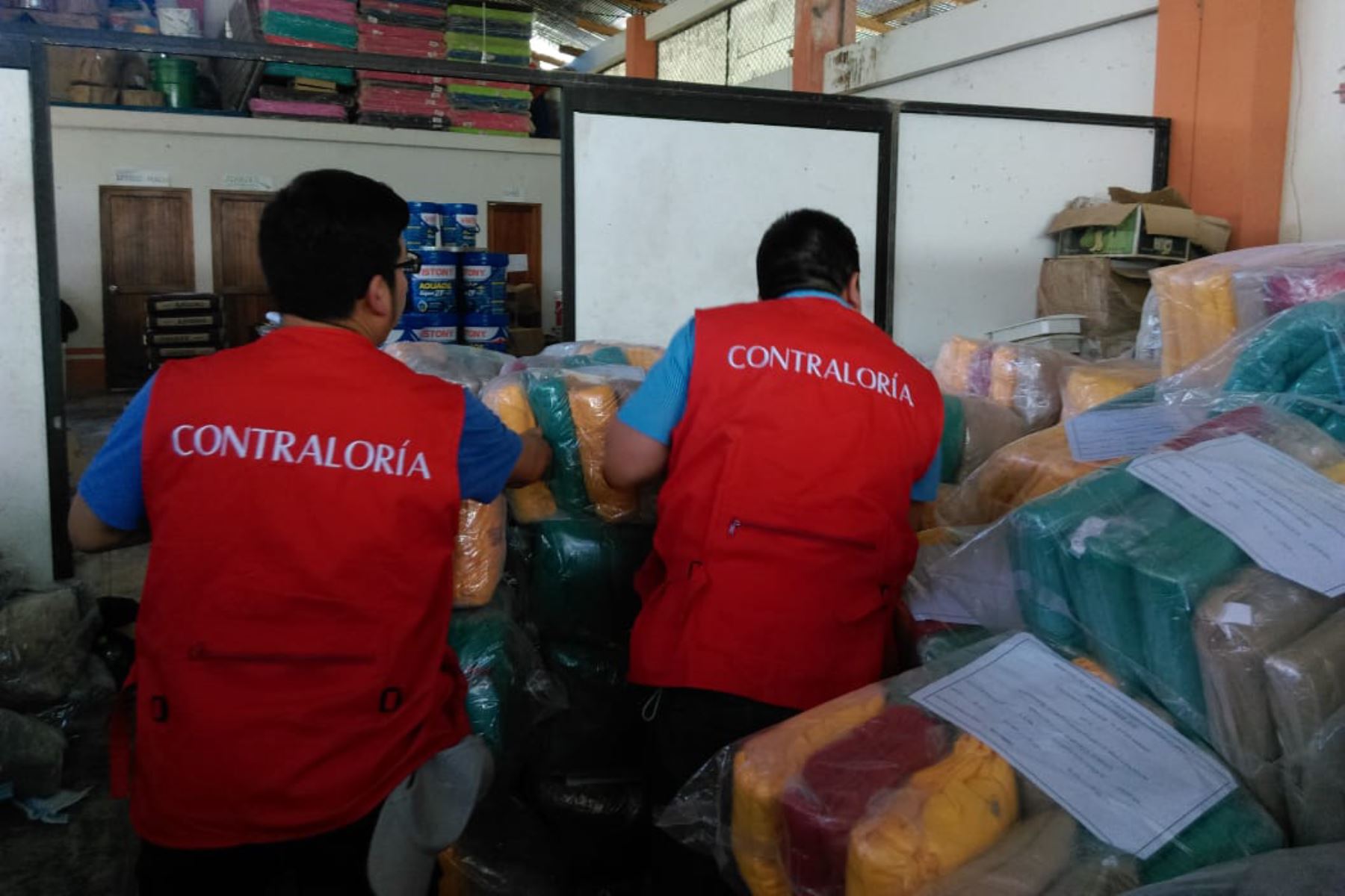 Contraloría identifica riesgos en entrega de kits de abrigo a afectados por heladas en Junín.