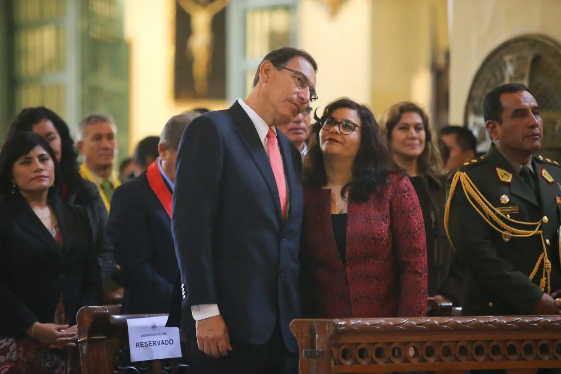 Presidente de la República, Martín Vizcarra, asiste a misa en homenaje a santa Rosa de Lima, en la Basílica Catedral. Foto: ANDINA/Prensa Presidencia.