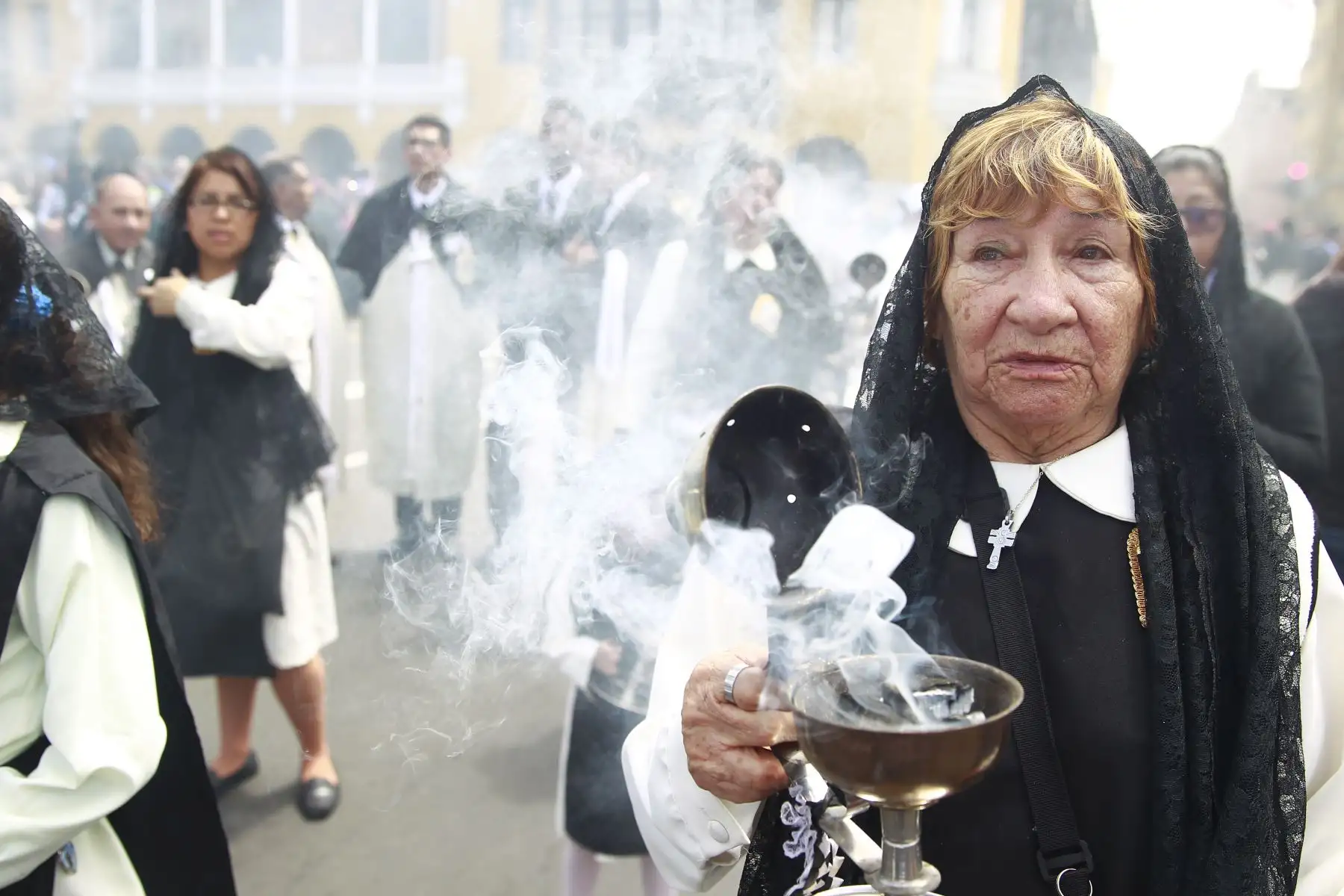 Procesión de santa Rosa de Lima, patrona del Perú, América  y las Filipinas, recorre las principales calles de Lima. Foto: ANDINA/Eddy Ramos.