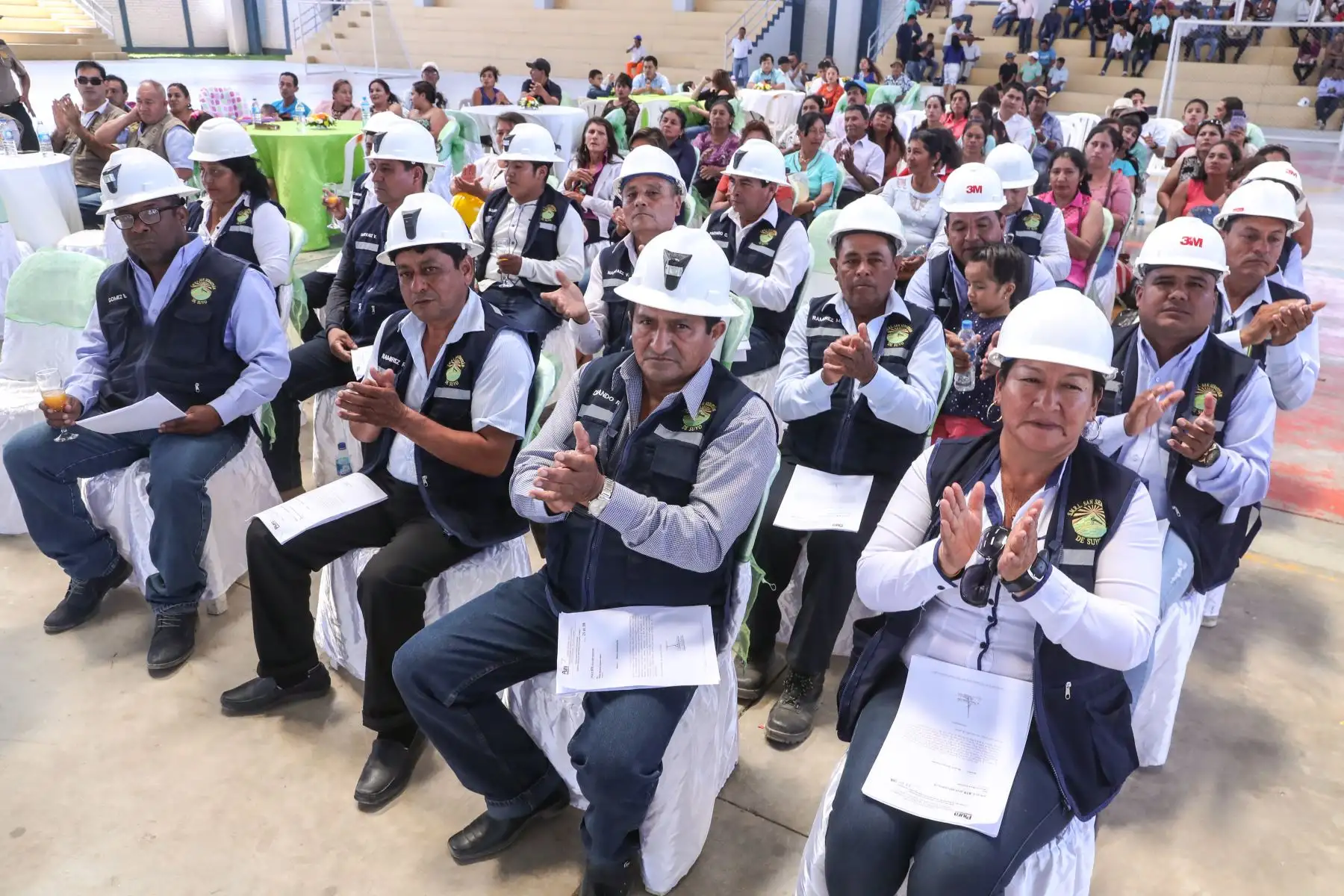 Mineros artesanales recibieron certificados de autorización de inicio de actividades en la localidad de Suyo, Piura. Foto: ANDINA/Minem