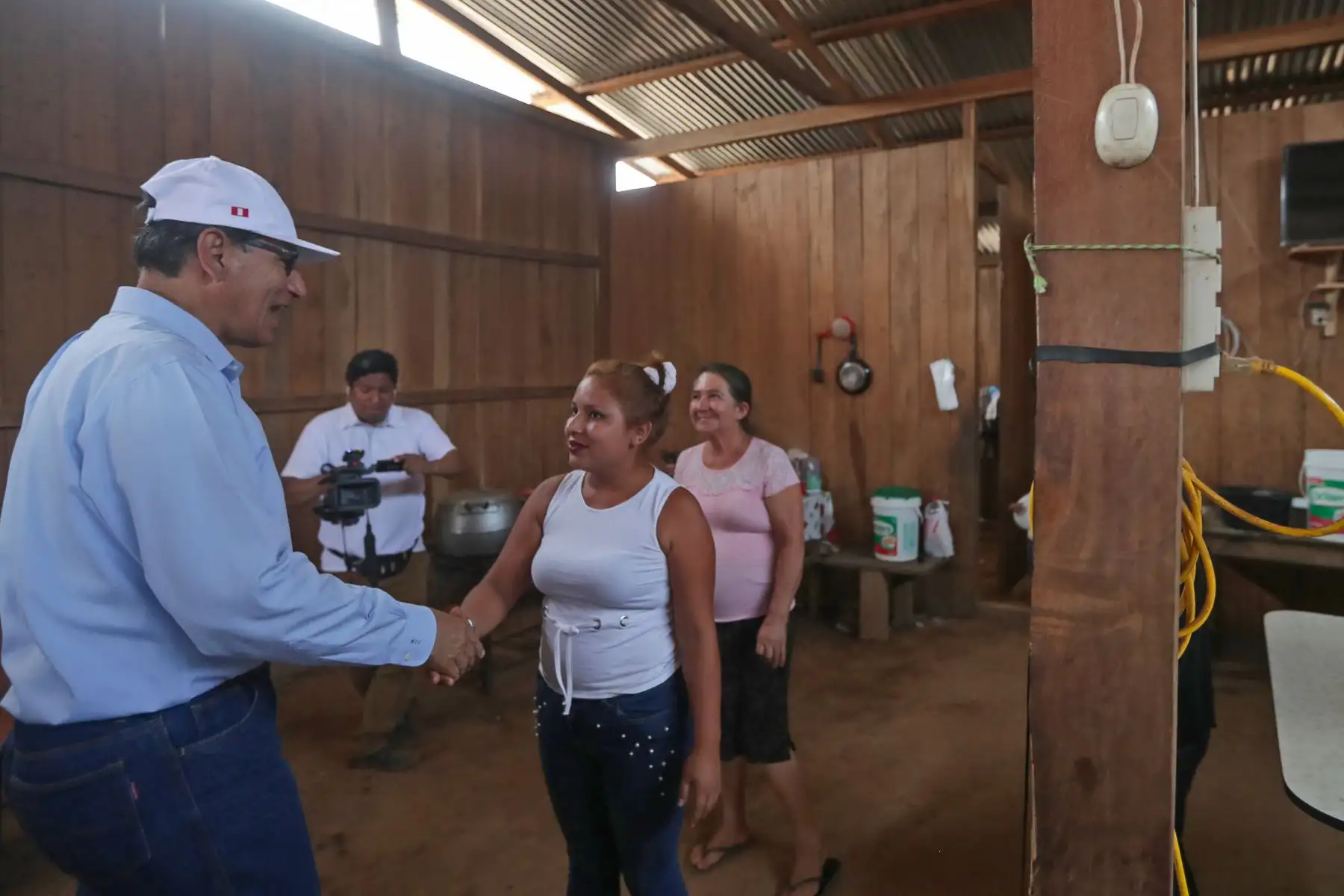 El presidente Martin Vizcarra inaguro Sistema de Electrificación de ocho localidades del distrito de Tahuamanu, en Madre de Dios.Foto: ANDINA/Prensa Presidencia