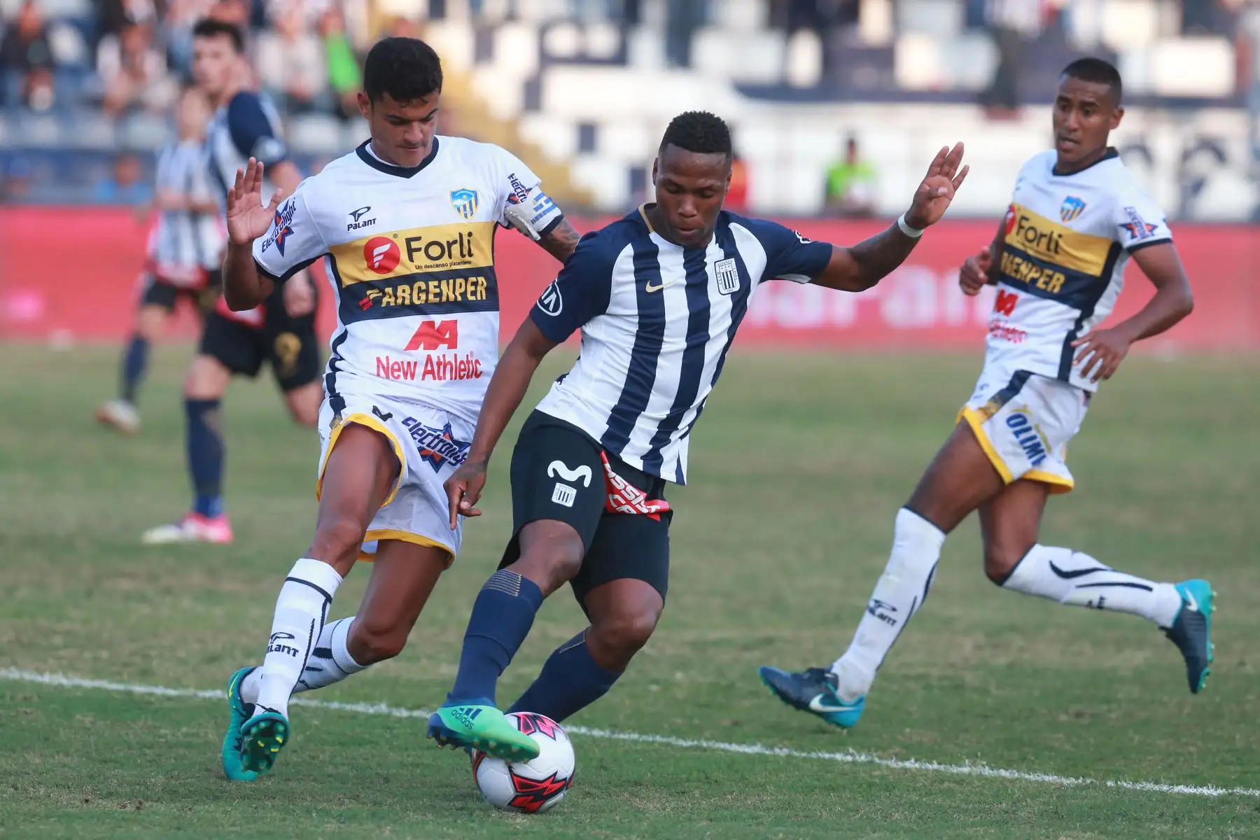 Alianza Lima venció 1 a 0 Sport Rosario en el Torneo de Clausura. Foto: ANDINA/Vidal Tarqui