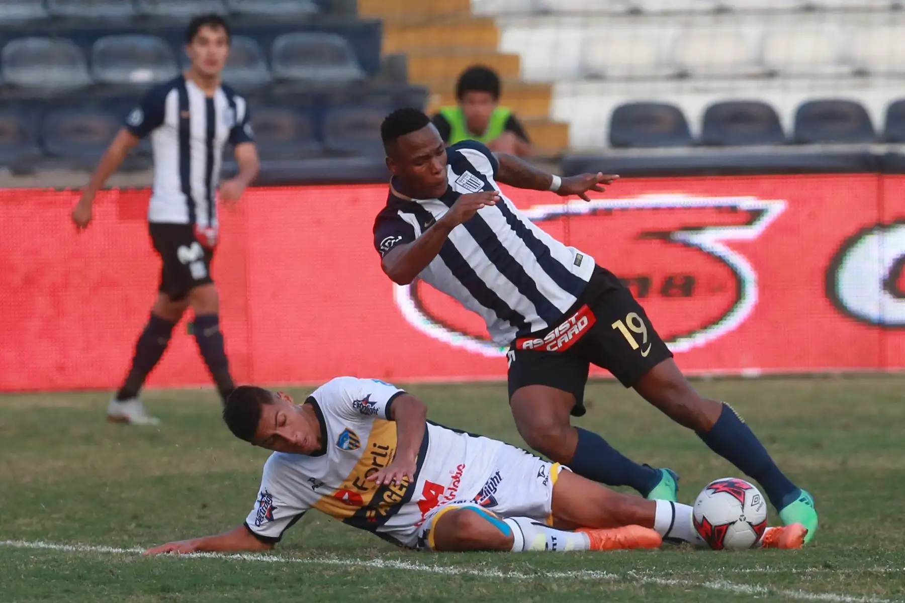 Alianza Lima venció 1 a 0 Sport Rosario en el Torneo de Clausura. Foto: ANDINA/Vidal Tarqui
