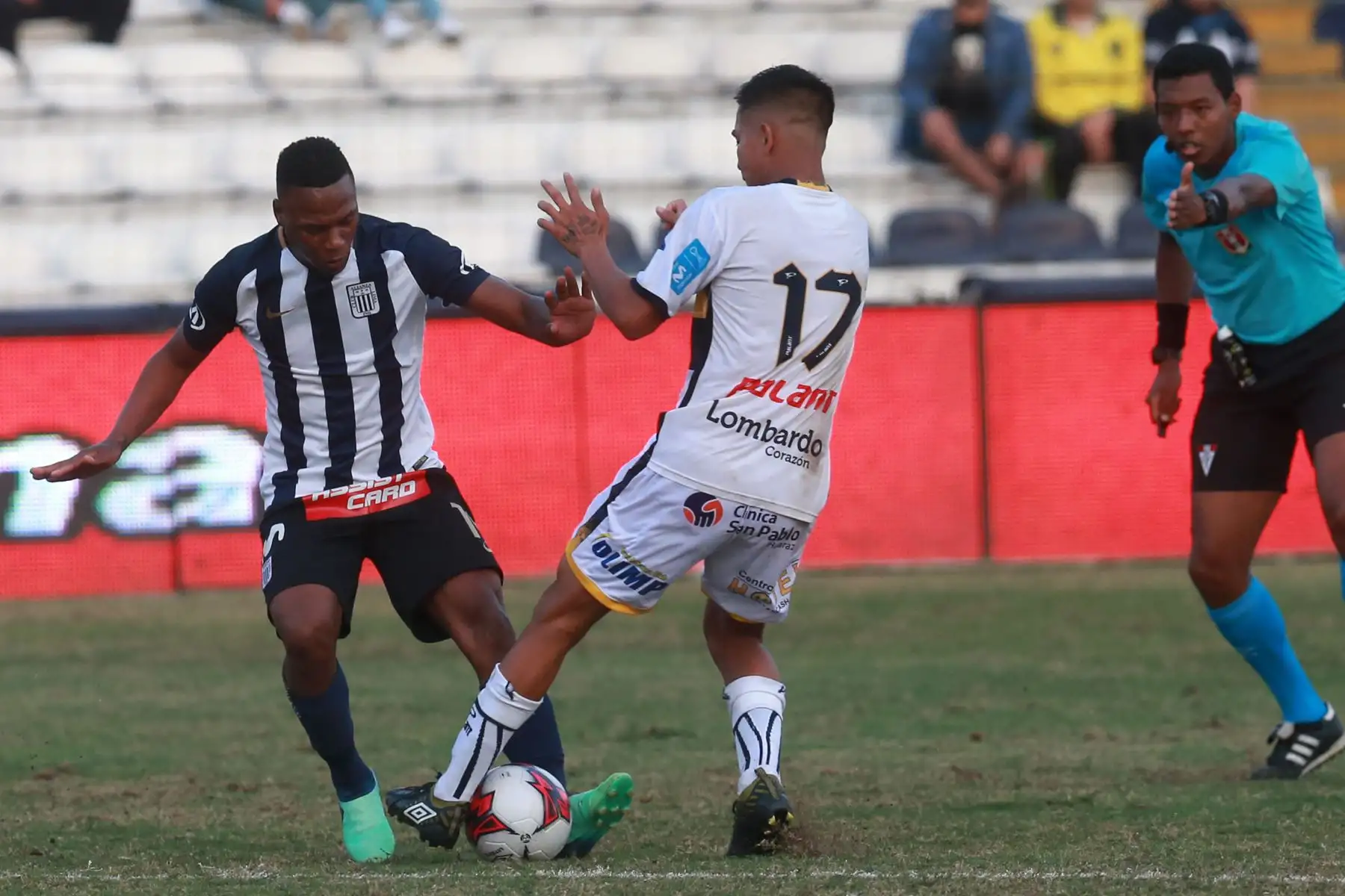 Alianza Lima venció 1 a 0 Sport Rosario en el Torneo de Clausura. Foto: ANDINA/Vidal Tarqui
