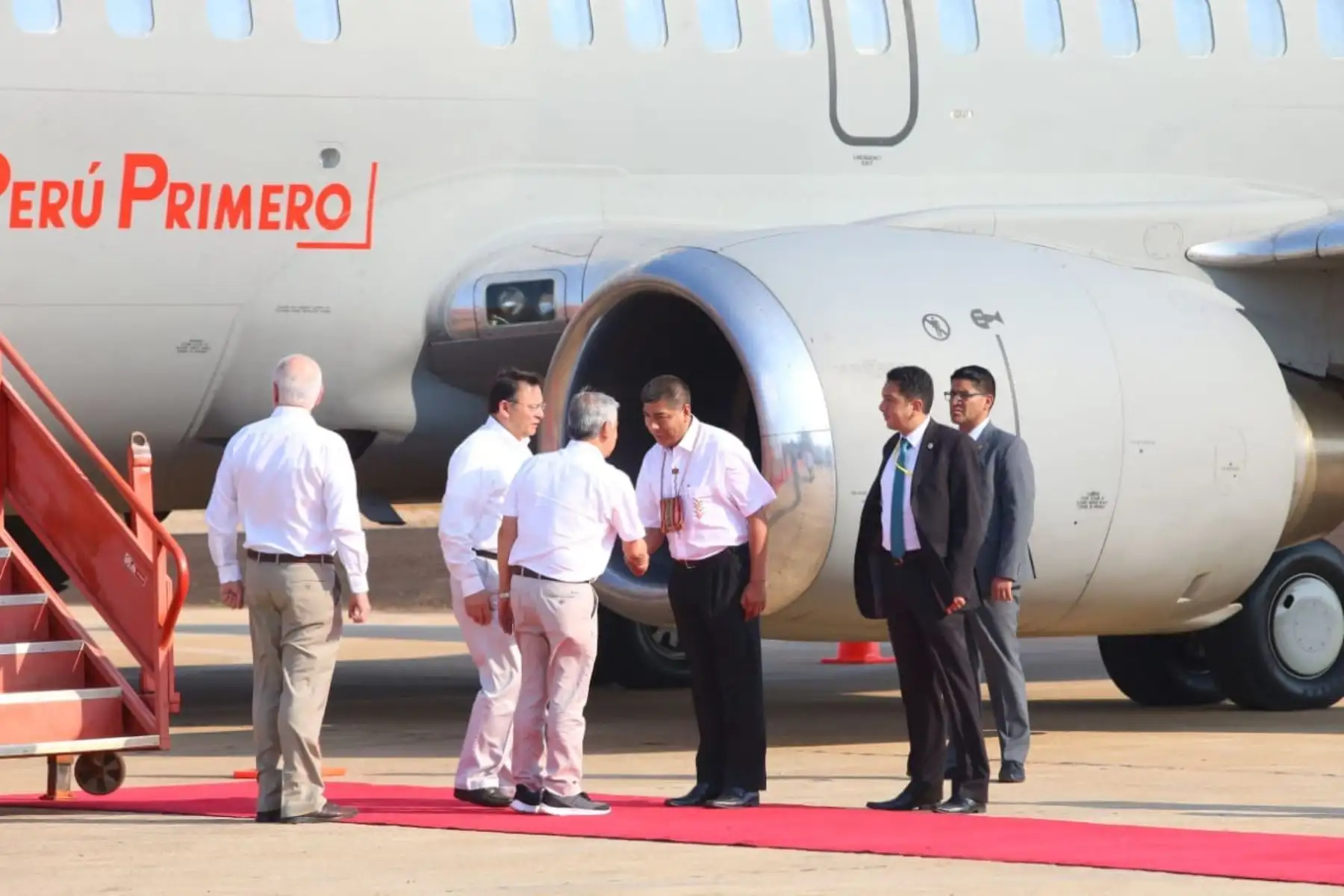 El presidente de la República, Martín Vizcarra, llegó esta mañana a la ciudad de Cobija para asistir al IV Gabinete Binacional con Bolivia. Foto: ANDINA/Prensa Presidencia
