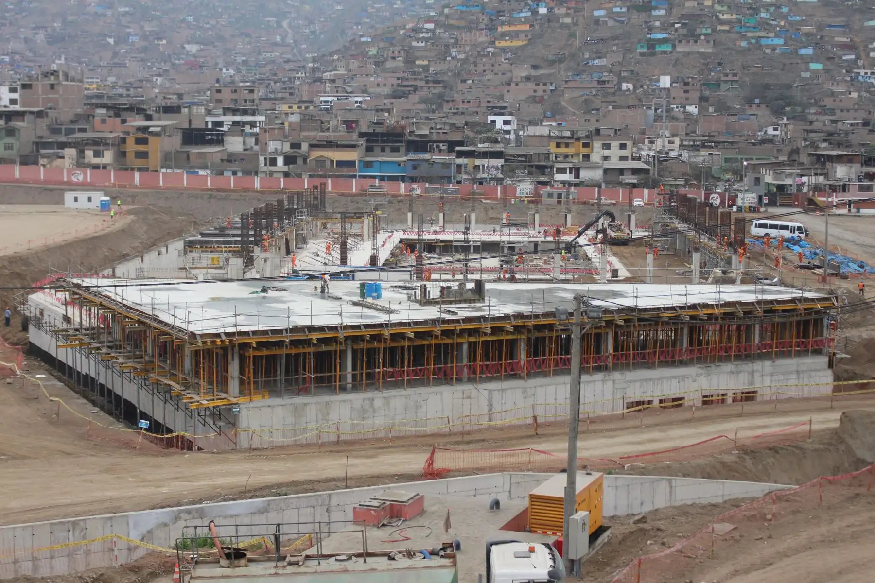 El complejo Deportivo, Andrés Avelino Cáceres, ubicado en el distrito de Villa María del Triunfo presentó importantes avances en su construcción al realizar el techado de las tribunas para el deporte de béisbol y construcciones de Pelota Vasca y Paleta Frontón, con miras a ser utilizados durante los XVIII Juegos Panamericanos Lima 2019. Foto:ANDINA/Difusión
