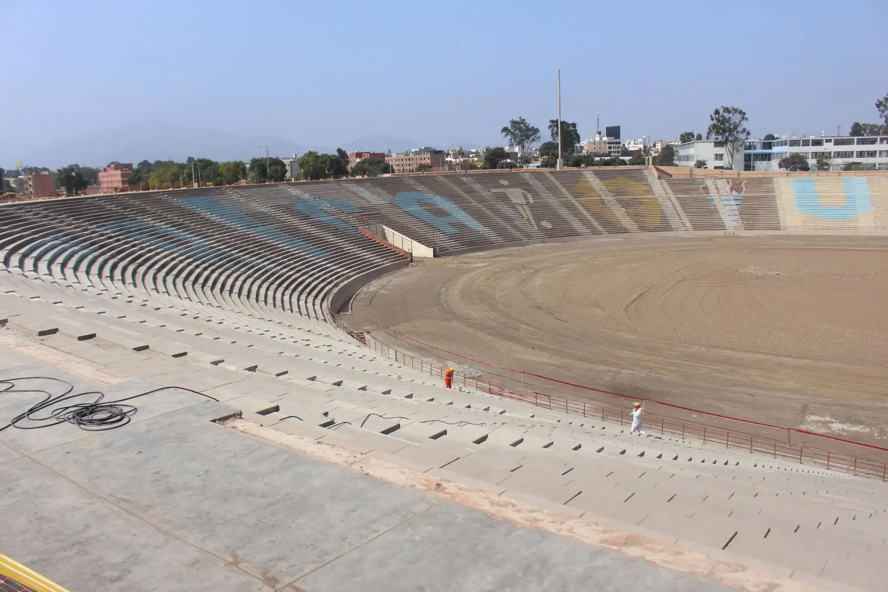 Obras de ampliación del estadio de la Universidad Nacional Mayor de San Marcos. serán utilizada para desarrollar los XVIII Juegos Panamericanos 2019. para las disciplinas de Fútbol Masculino y Femenino, lo que incluye trabajos en las áreas de competencias, tribunas e instalaciones complementaria. Foto: ANDINA/Difusión