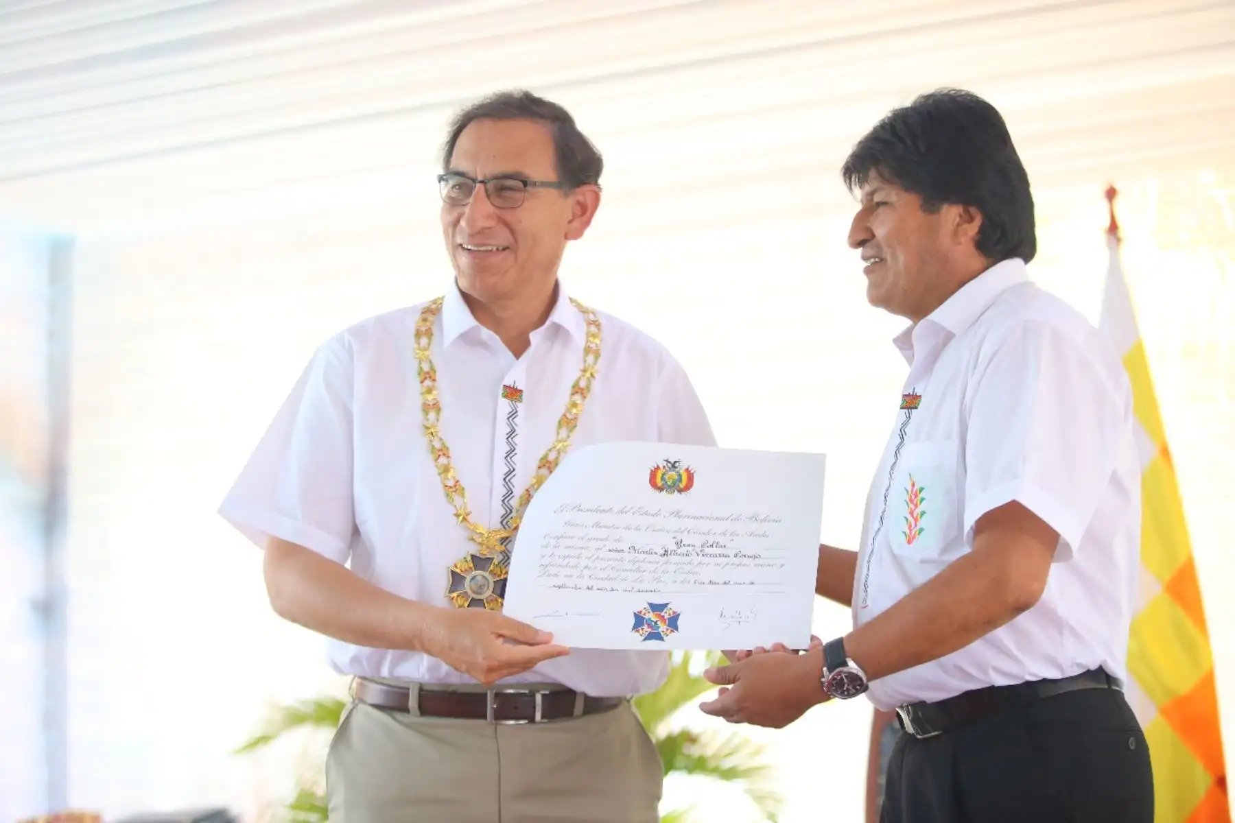 El presidente, Martín Vizcarra y su homólogo boliviano, Evo Morales, participan en la ceremonia de suscripción de la declaración conjunta de documentos Bilaterales tras el Encuentro Presidencial y IV Gabinete Ministerial Binacional Perú-Bolivia. Foto: ANDINA/Prensa Presidencia.