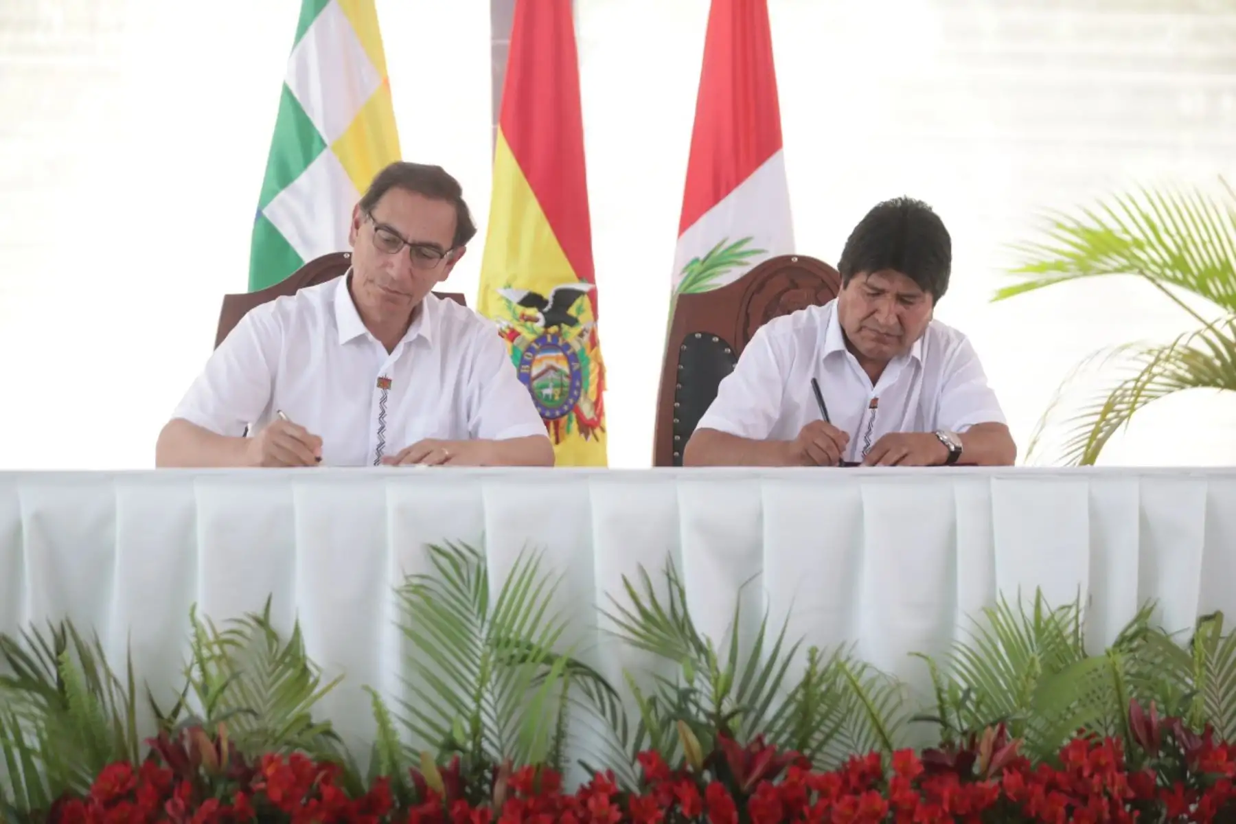 Perú y Bolivia firman acuerdos vinculados a la conservación ambiental. ANDINA/Prensa Presidencia