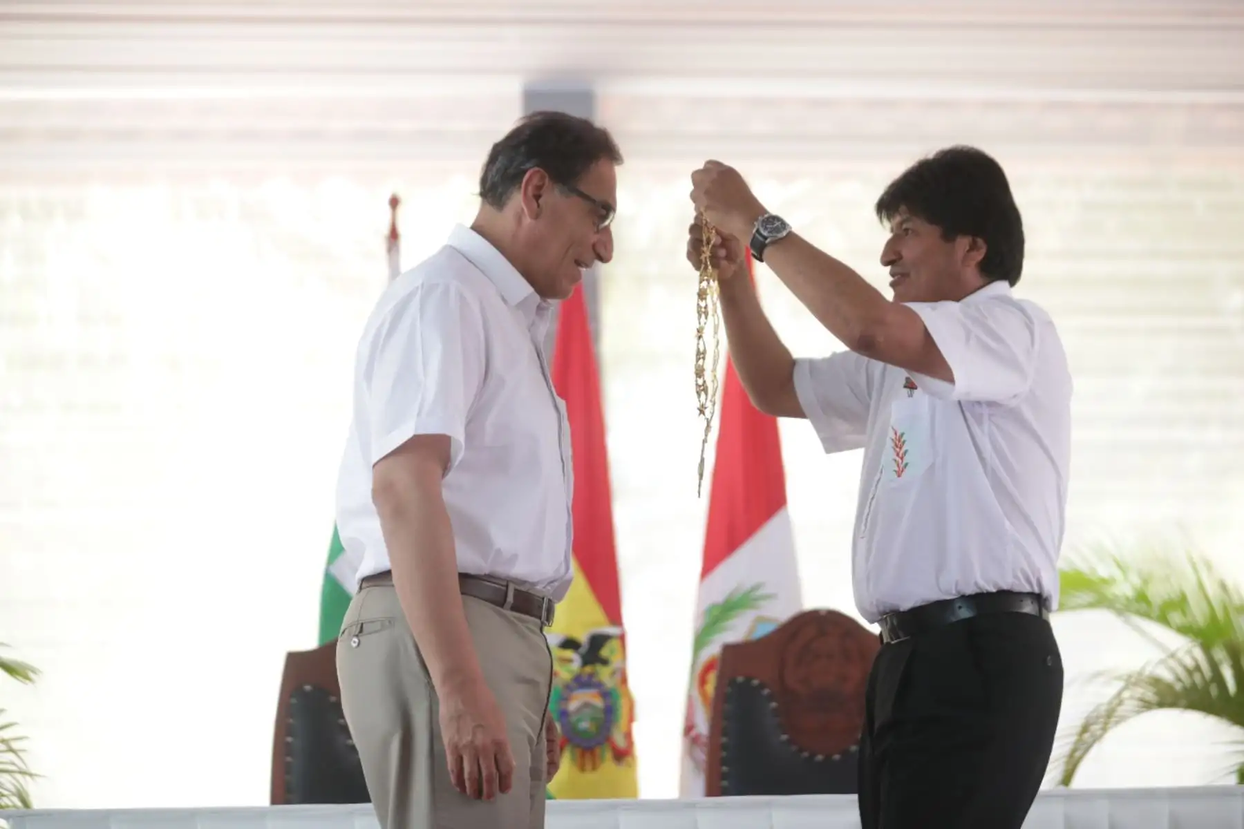 El presidente, Martín Vizcarra y su homólogo boliviano, Evo Morales, participan en la ceremonia de suscripción de la declaración conjunta de documentos Bilaterales tras el Encuentro Presidencial y IV Gabinete Ministerial Binacional Perú-Bolivia. Foto: ANDINA/Prensa Presidencia.