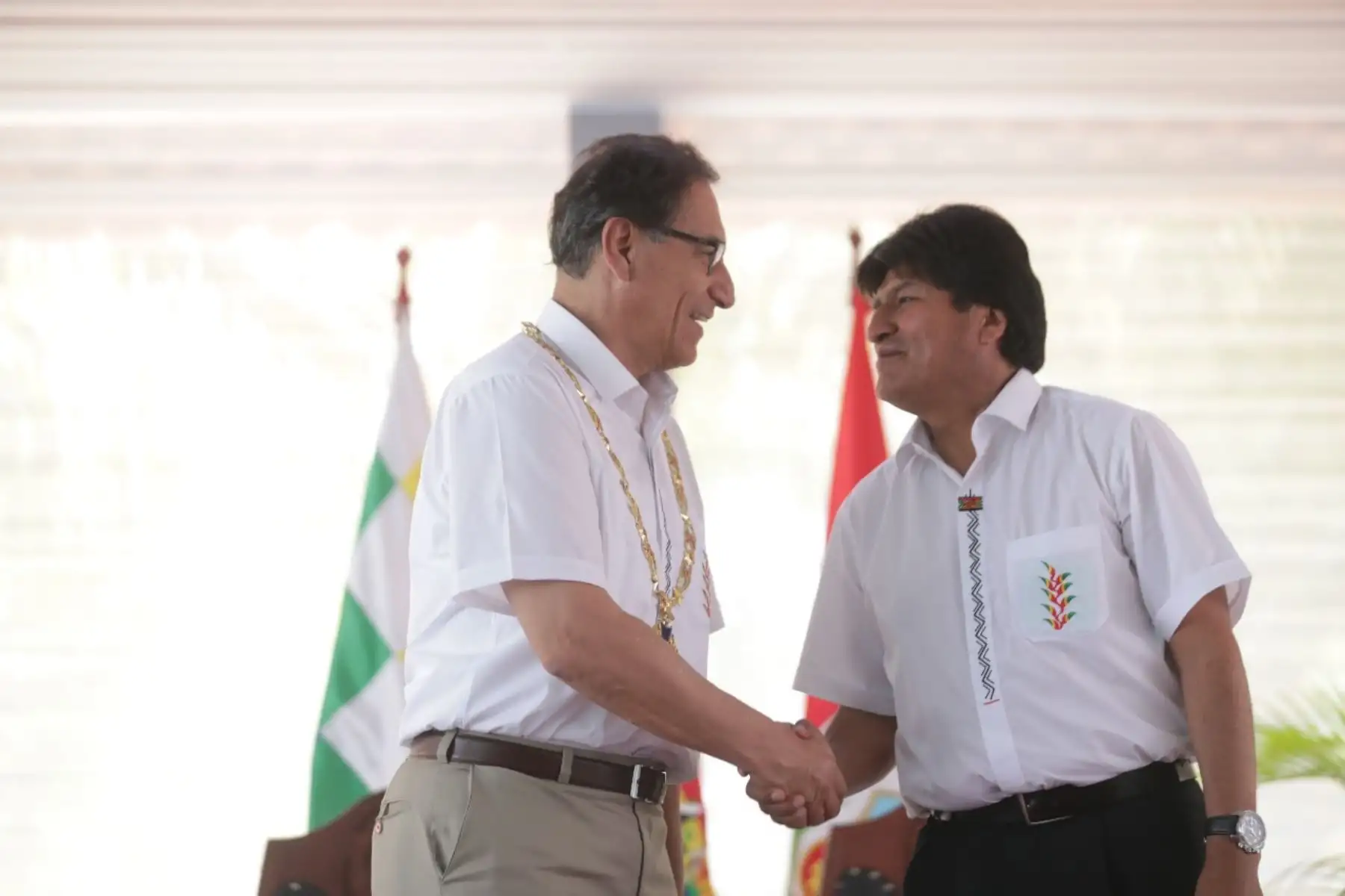 El presidente, Martín Vizcarra y su homólogo boliviano, Evo Morales, participan en la ceremonia de suscripción de la declaración conjunta de documentos Bilaterales tras el Encuentro Presidencial y IV Gabinete Ministerial Binacional Perú-Bolivia. Foto: ANDINA/Prensa Presidencia.