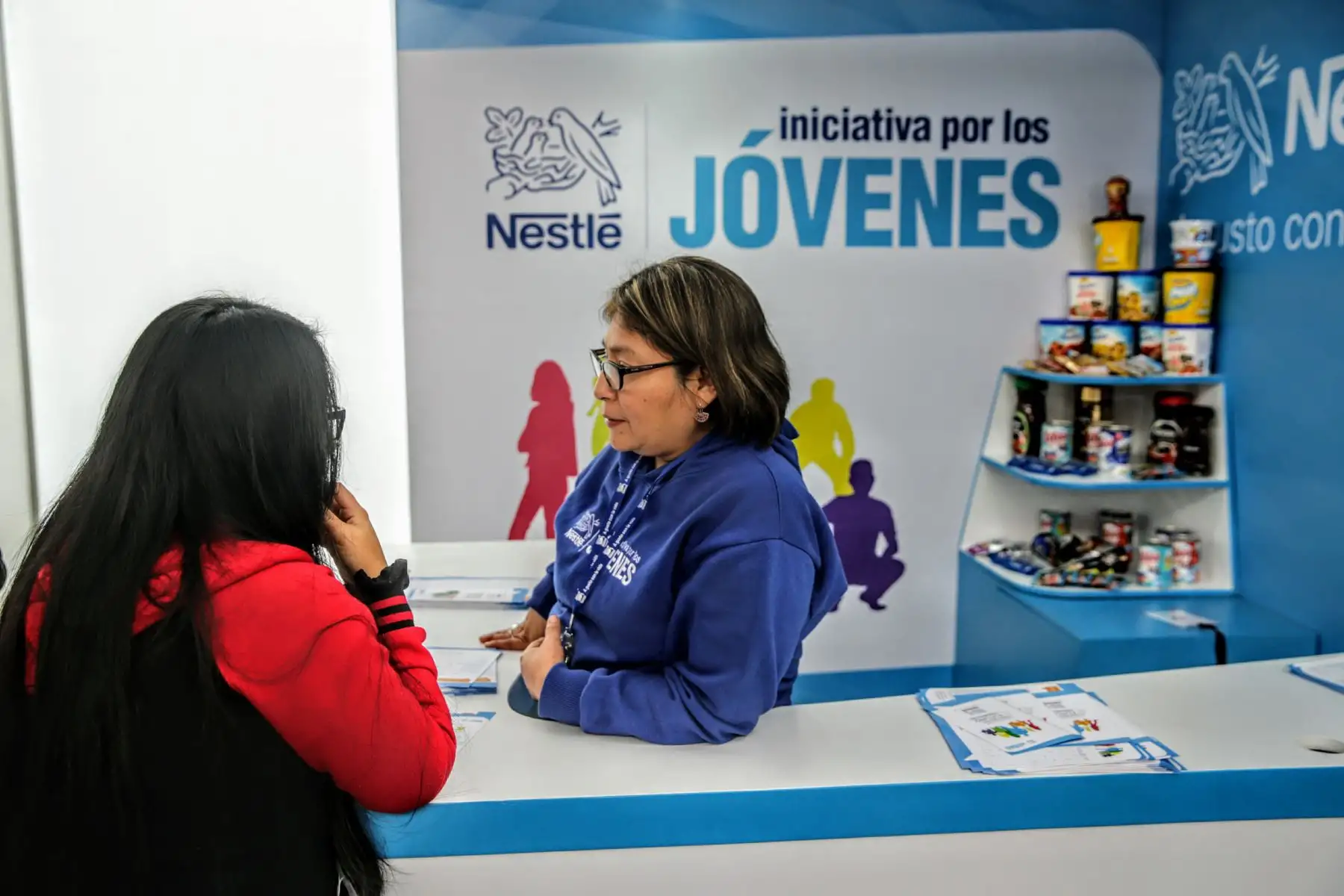 En la explanada del Centro de Tecnologías de Información y Comunicaciones de la UNI se desarrolla feria laboral en la que se ofertarán mas de mil puestos de trabajo y programas de práctica. Foto: ANDINA/Luis Iparraguirre