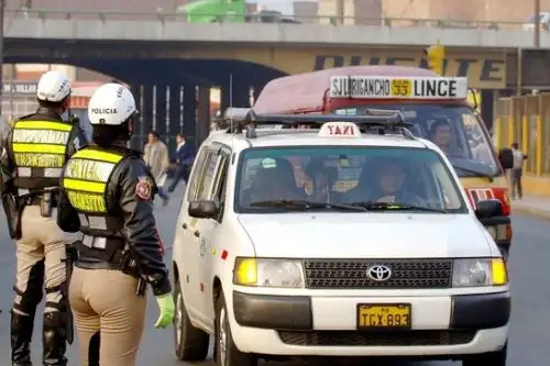 Operativo policial a taxistas. Foto: ANDINA/Difusión.