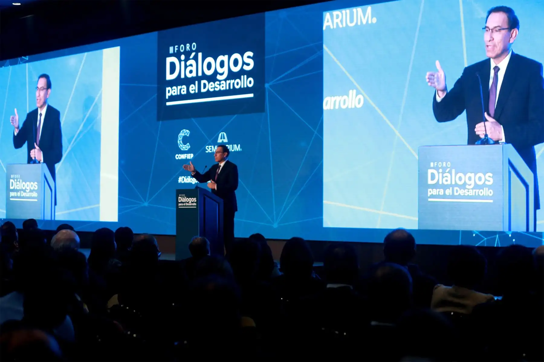 Jefe de Estado participa en la Clausura del III Foro “Diálogo para el Desarrollo”.