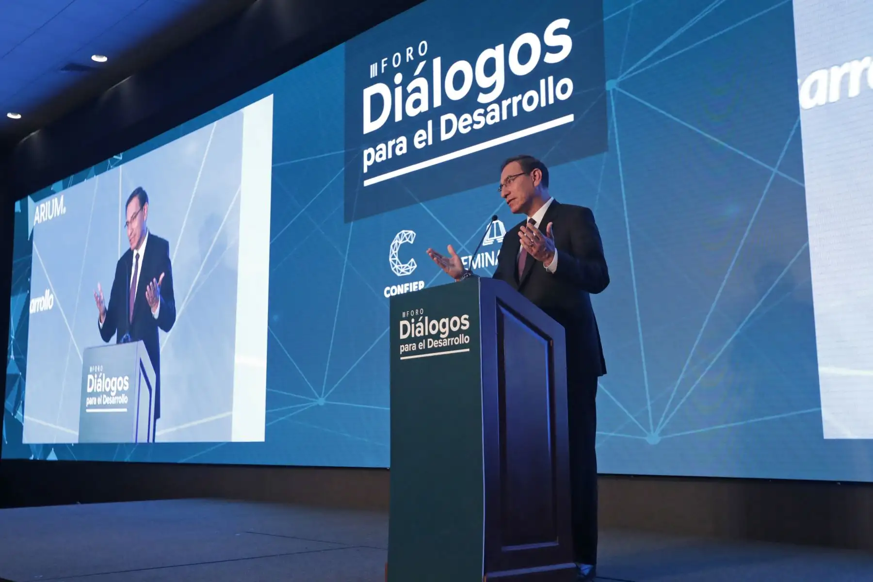 Jefe de Estado participa en la Clausura del III Foro “Diálogo para el Desarrollo”.