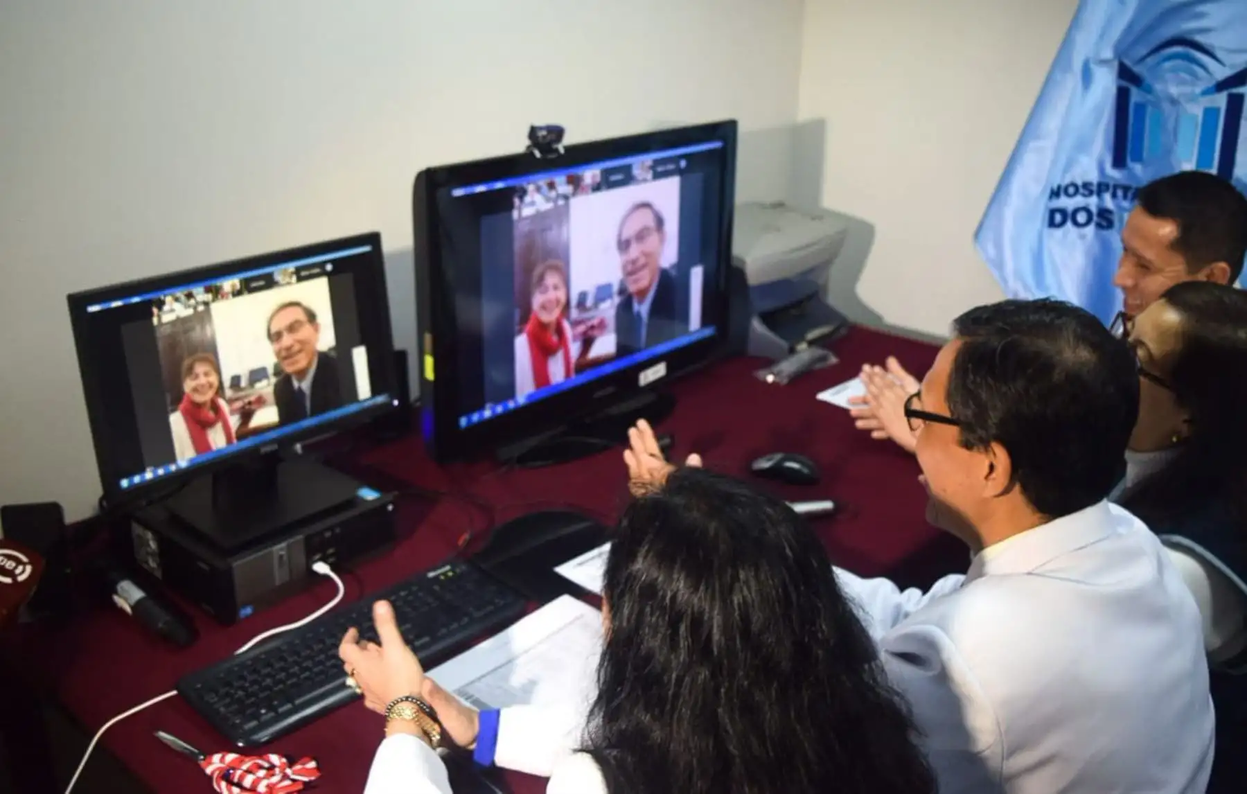 Presidente Martín Vizcarra en teleconferencia con Hospital 2 de Mayo.