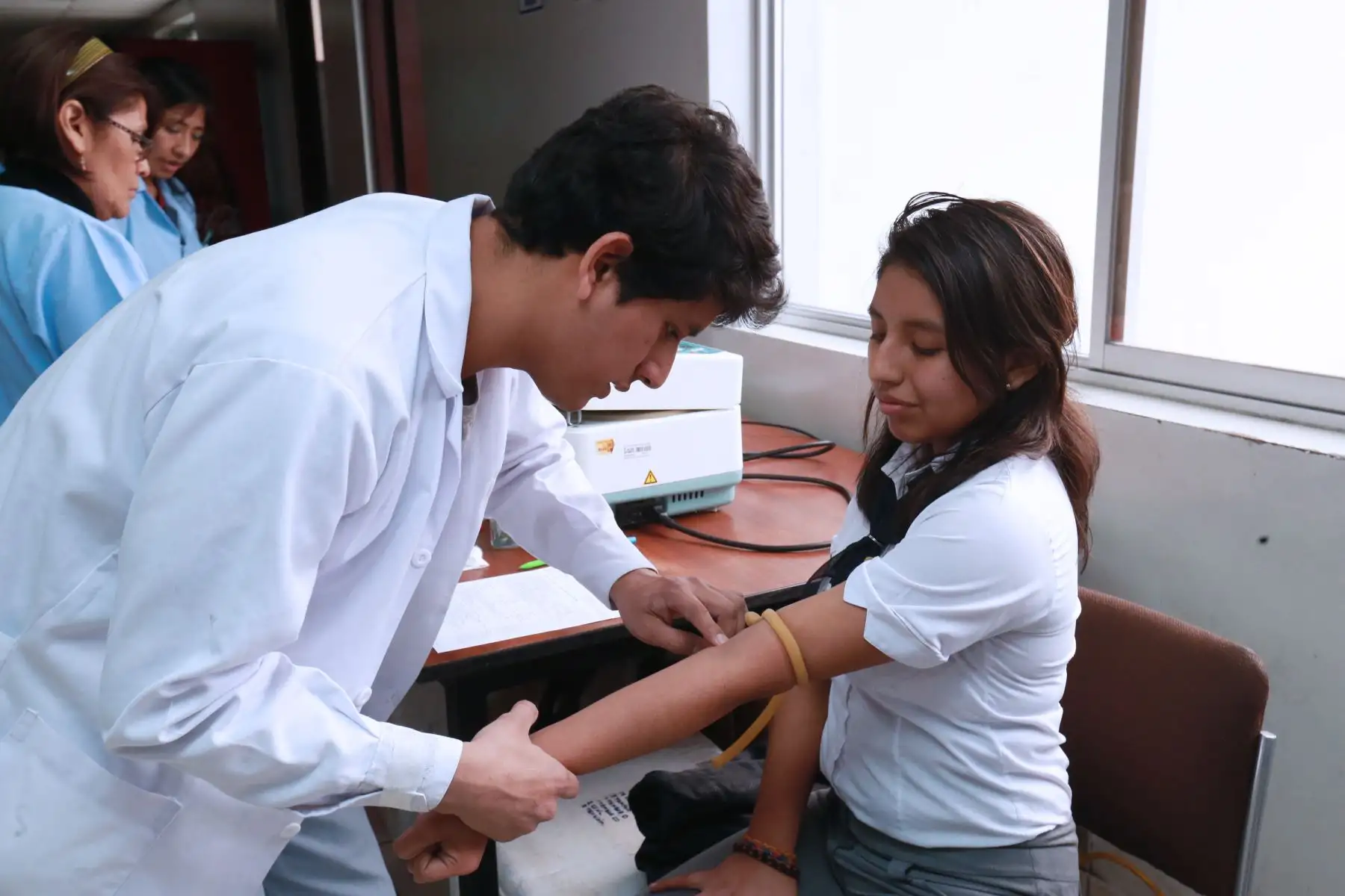 Donar una unidad de sangre toma alrededor de 30 minutos. Con ella, puedes ayudar hasta un total de 3 pacientesFoto: ANDINA/Norman Córdova