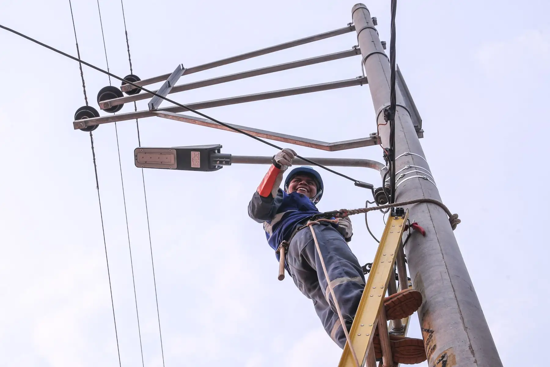 El Organismo Supervisor de la Inversión en Energía y Minería (Osinergmin), investiga las causas de la interrupción eléctrica que dejó sin servicio a los usuarios de siete provincias de la región Apurímac y Sucre en la región Ayacucho, el último 29 de setiembre.ANDINA/Difusión