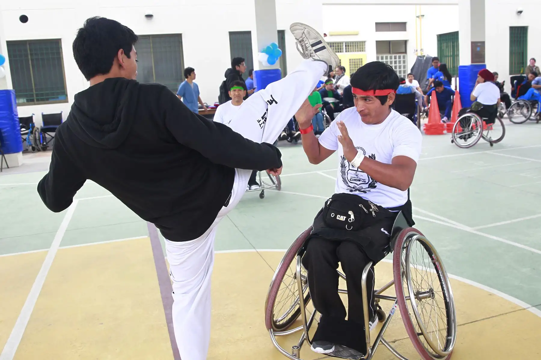 En el Día internacional de la Lesión Medular , el Instituto Nacional de Rehabilitación " Dra.Adriana Rebaza Flores " Amistad Perú - Japón, realiza actividades lúdicas y  deportivas. Foto: ANDINA/Eddy Ramos