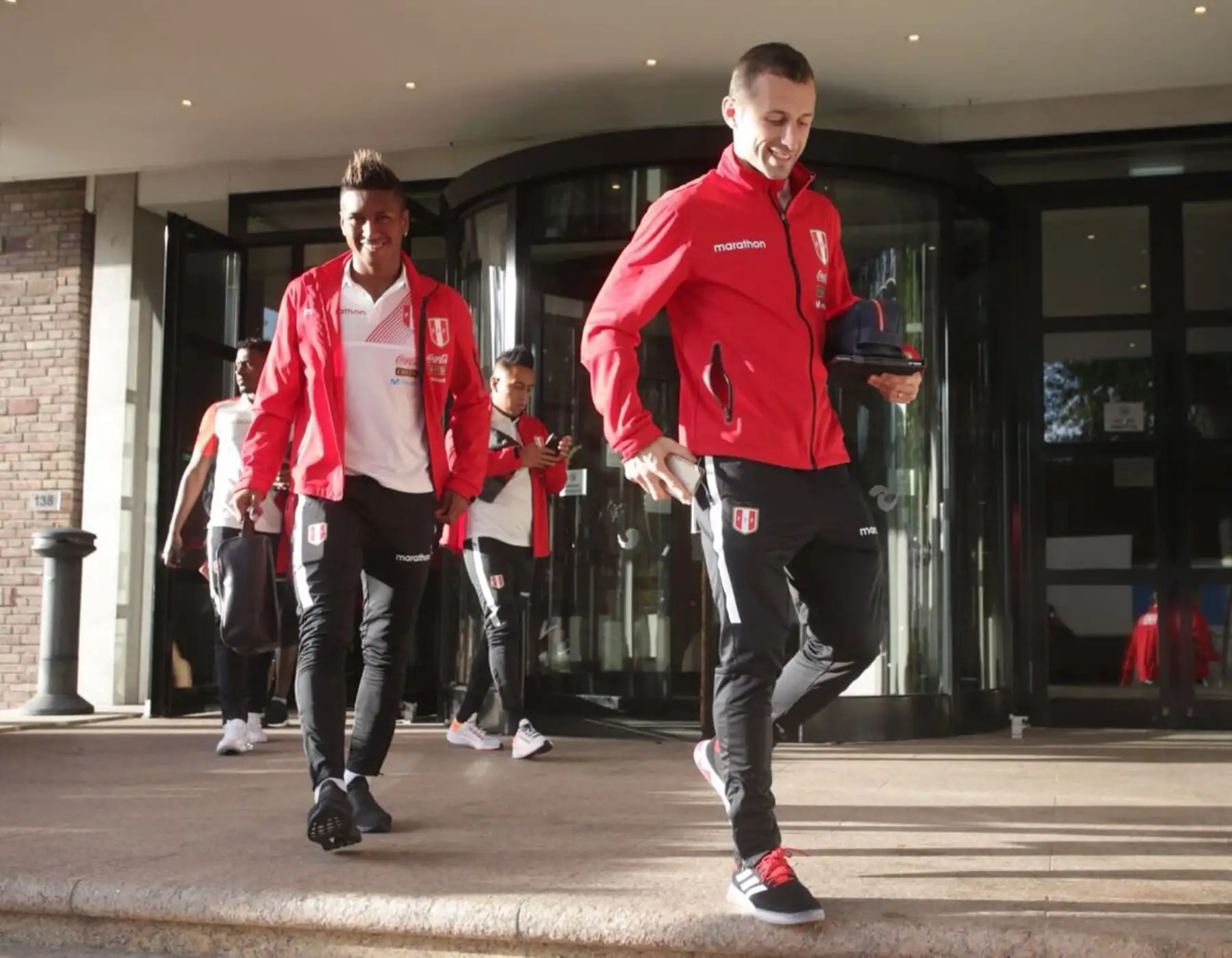 La selección peruana llega al estadio Johan Cruyff Arena, para disputar el encuentro de fútbol con su similar de Holanda. Foto: ANDINA/FPF