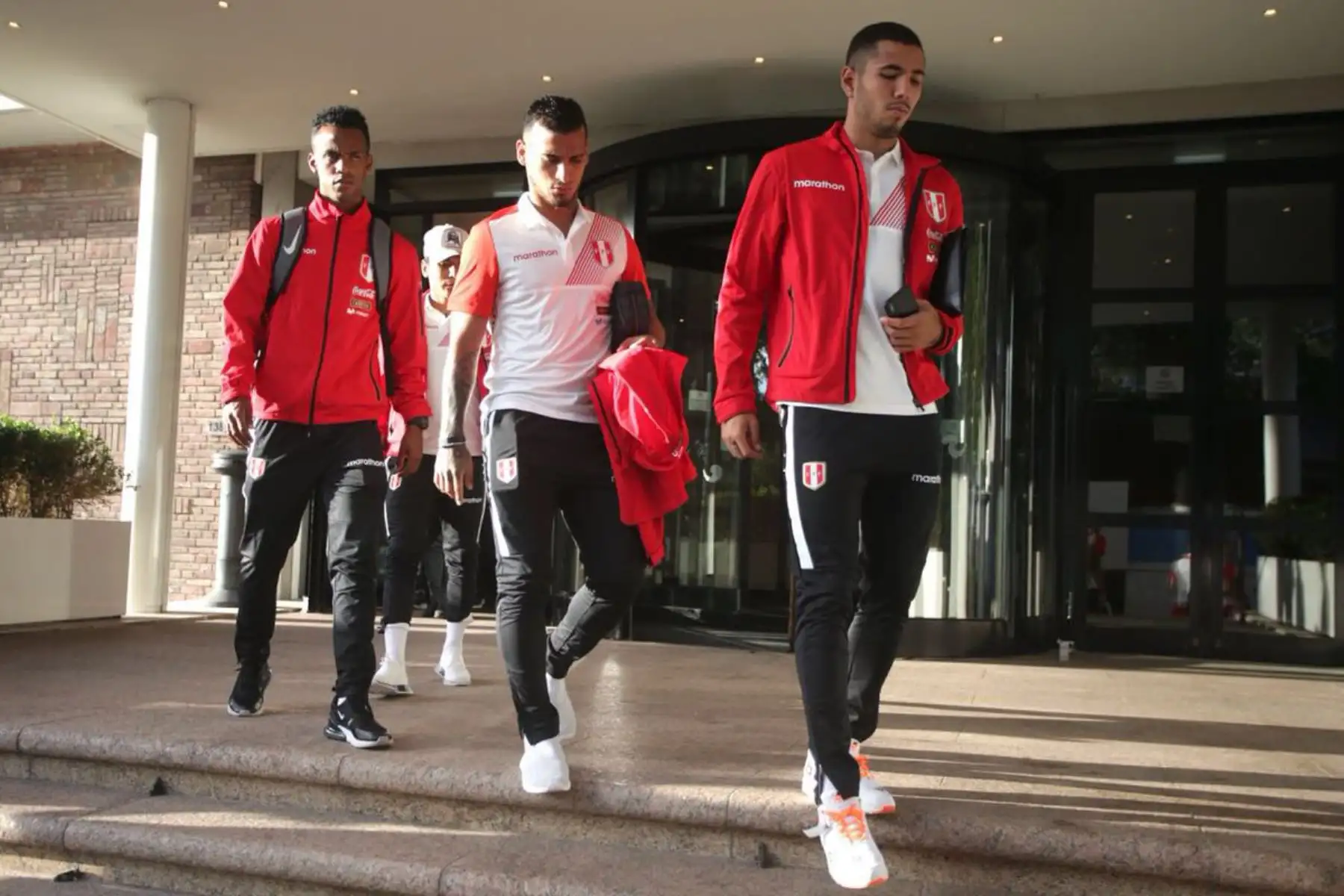 La selección peruana llega al estadio Johan Cruyff Arena, para disputar el encuentro de fútbol con su similar de Holanda. Foto: ANDINA/FPF