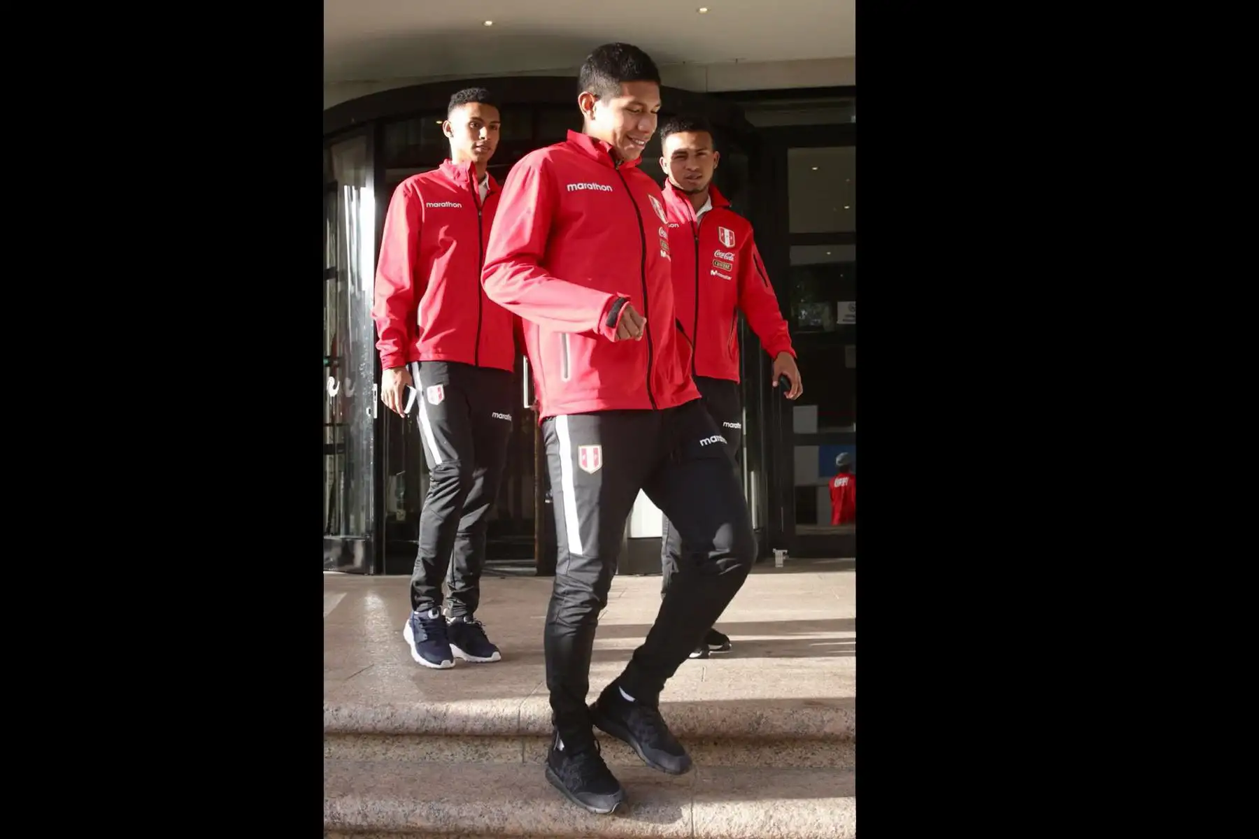 La selección peruana llega al estadio Johan Cruyff Arena, para disputar el encuentro de fútbol con su similar de Holanda. Foto: ANDINA/FPF