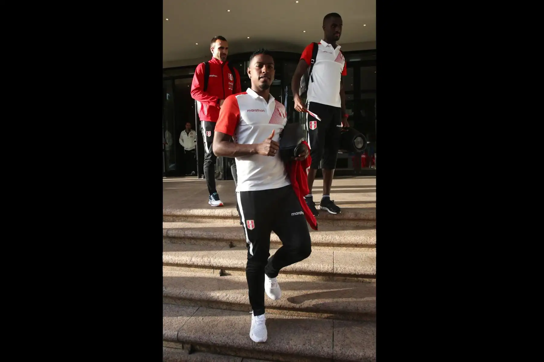La selección peruana llega al estadio Johan Cruyff Arena, para disputar el encuentro de fútbol con su similar de Holanda. Foto: ANDINA/FPF