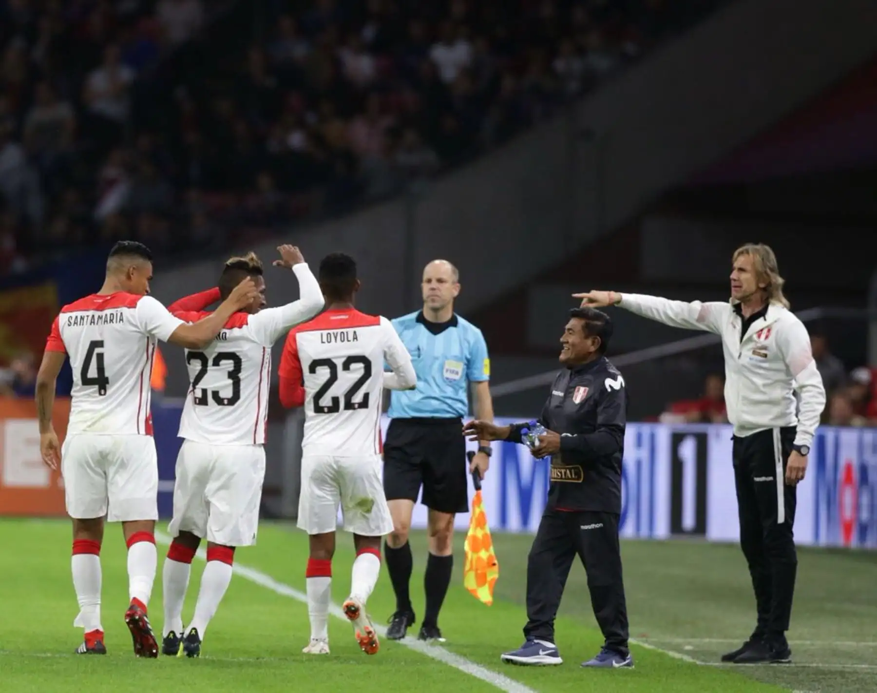 Partido amistoso entre Perú y Holanda , en el  estadio Johan Cruijff Arena en Amsterdam (Holanda). Foto: ANDINA/FPF
