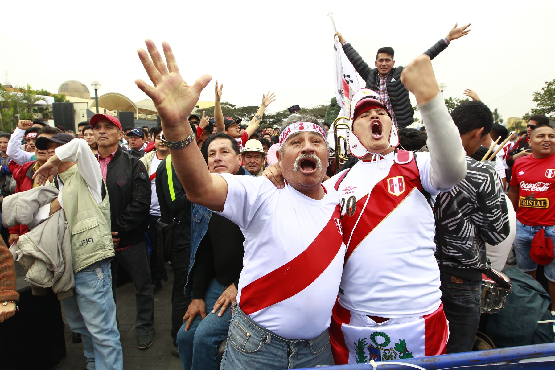 Día del Padre: selección peruana y clubes enviaron saludos a los progenitores del país