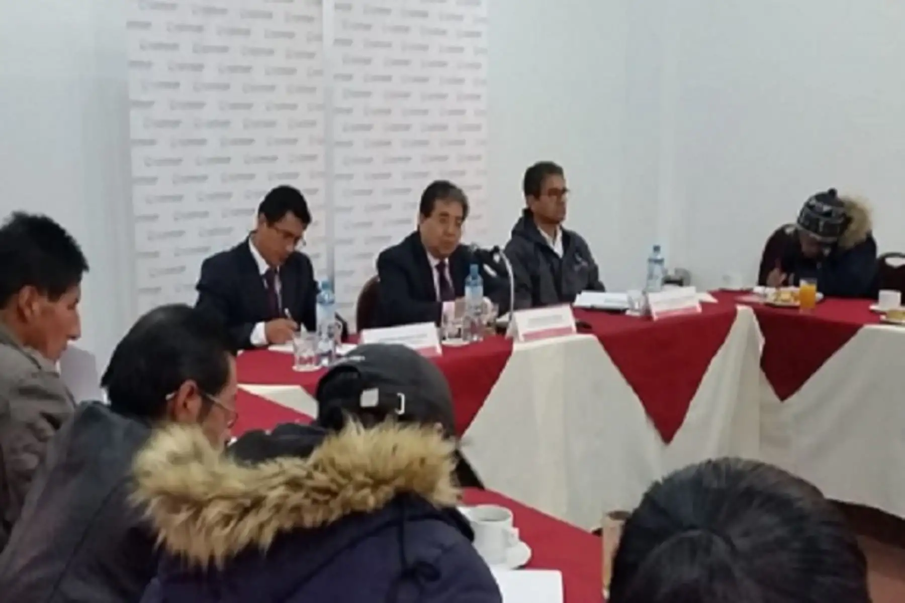 El contralor general de la República, Nelson Shack Yalta, exhortó a la ciudadanía de la región Pasco a alertar a la Contraloría cuando tenga conocimiento que alguna autoridad, funcionario o servidor público este destinando indebidamente recursos públicos a favor de un candidato que esté postulando a las Elecciones Regionales y Municipales 2018.