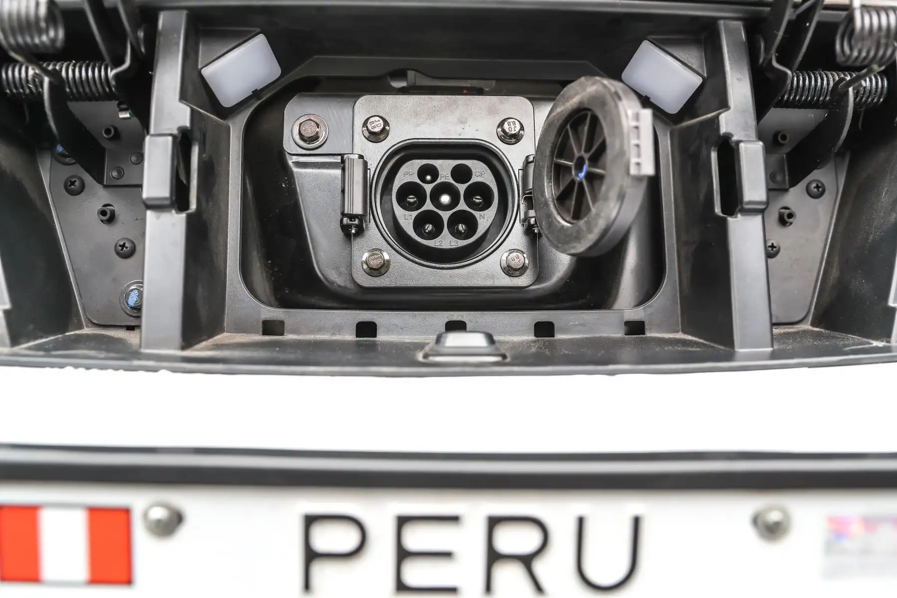 Los vehículos eléctricos, representa una de las soluciones más efectivas para eliminar la emisión gases de efecto invernadero. Foto:ANDINA/Minem